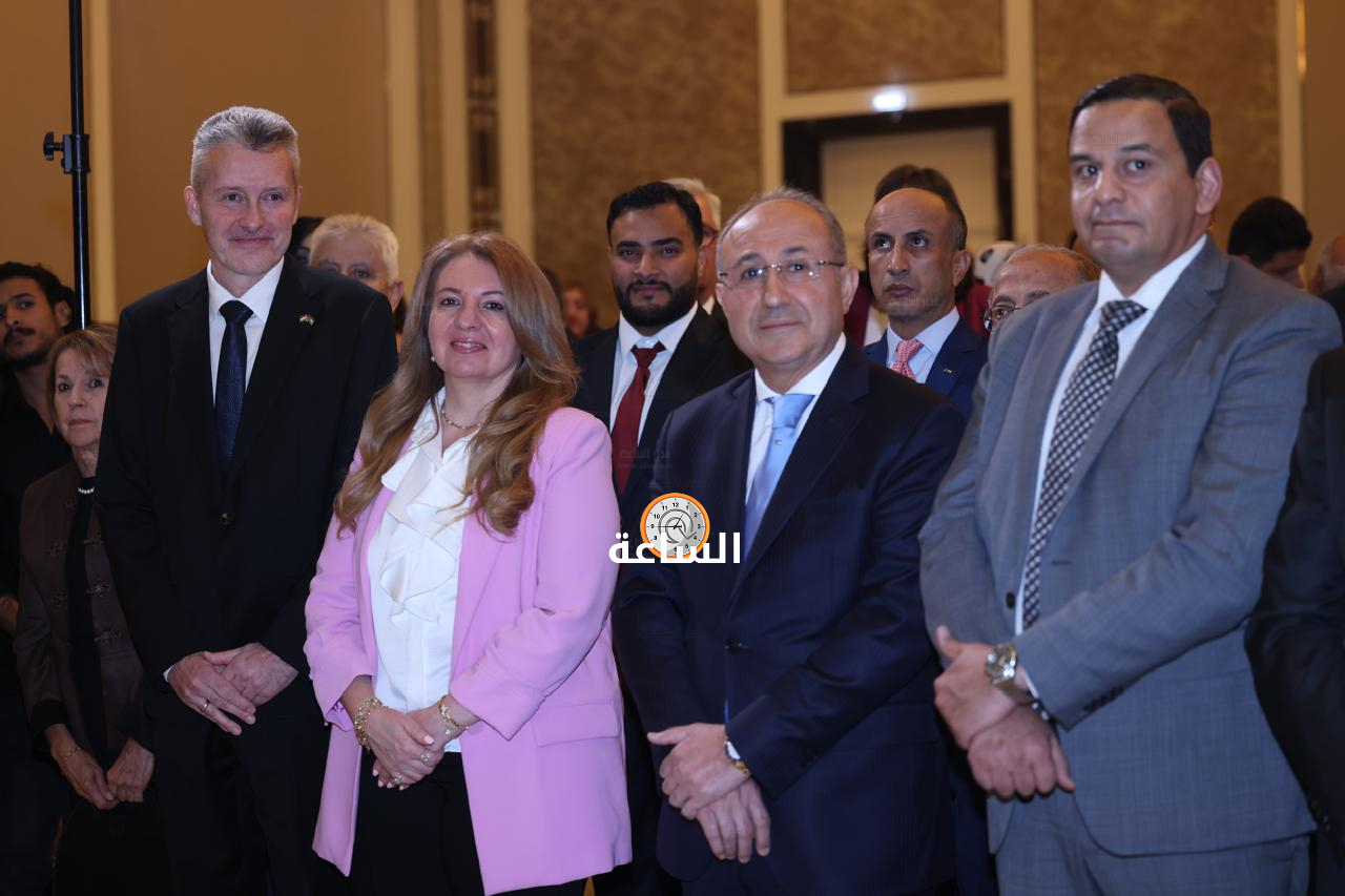 Madar Al-Saa Images 0.8351238809770445