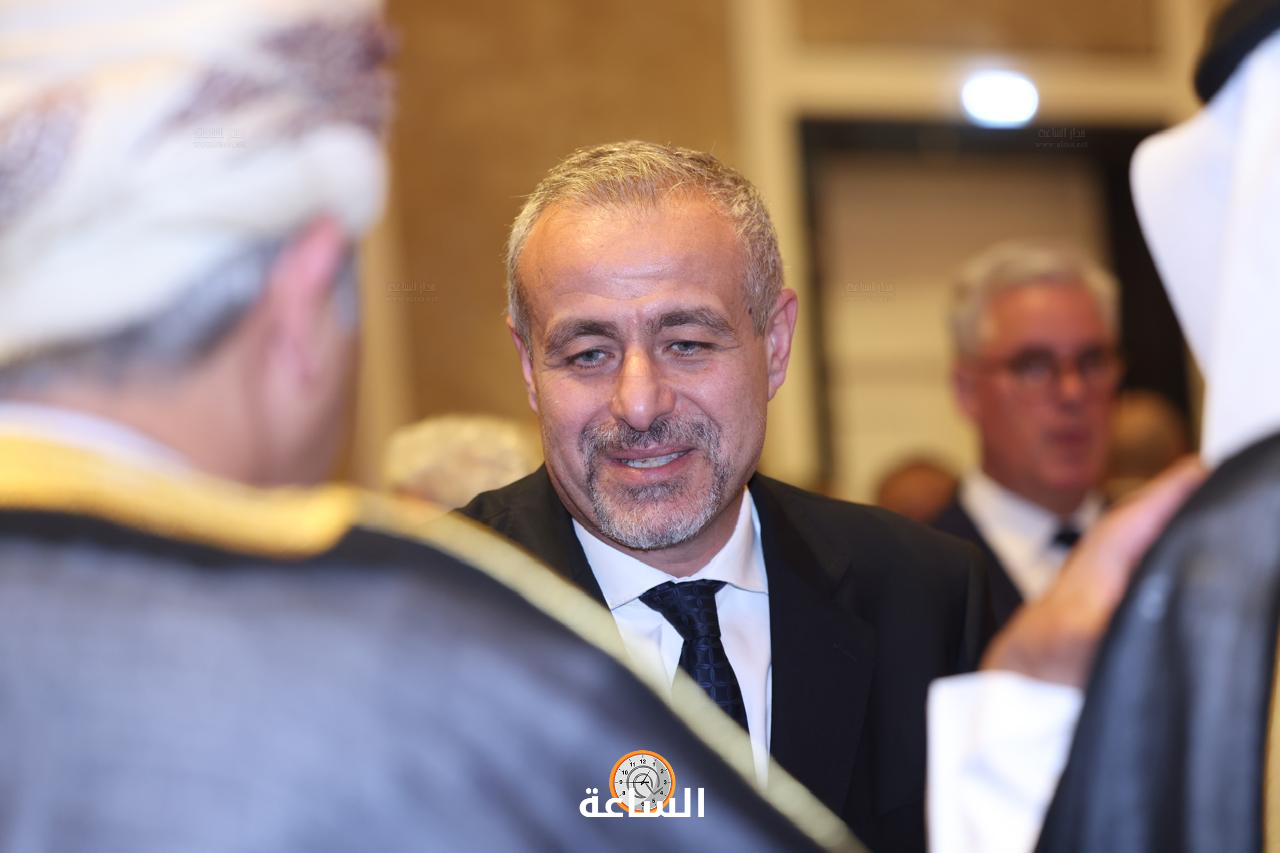 Madar Al-Saa Images 0.7256679900624611