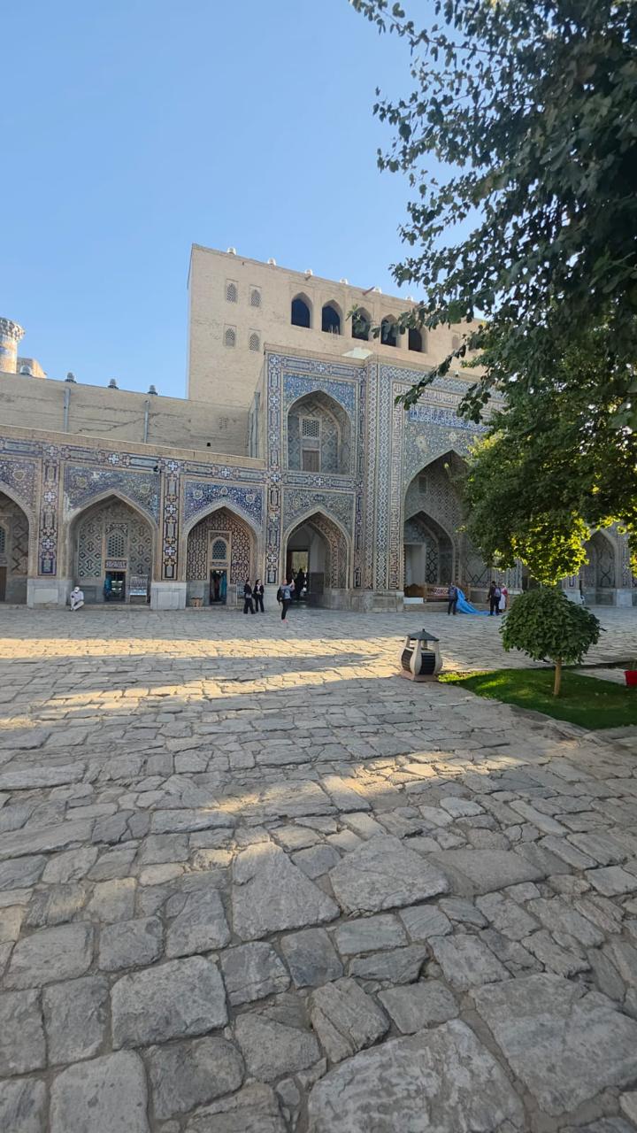 Madar Al-Saa Images 0.7593789977815881