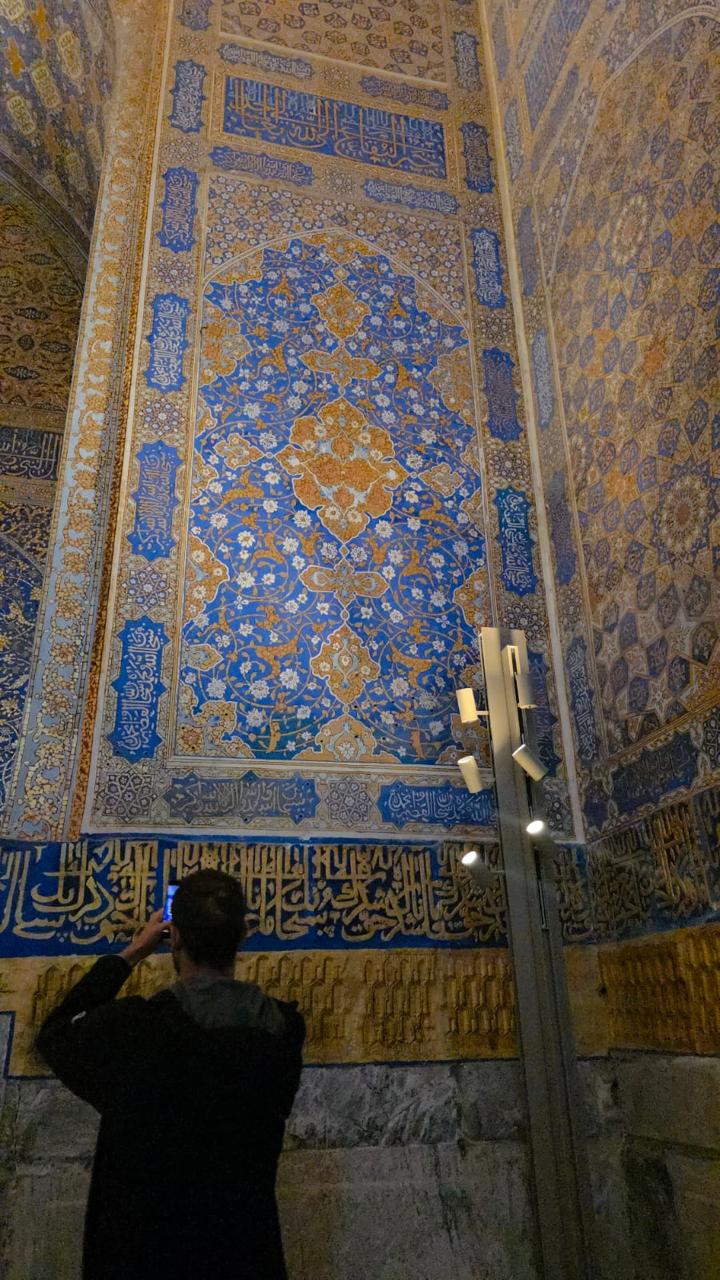 Madar Al-Saa Images 0.4509252328993223