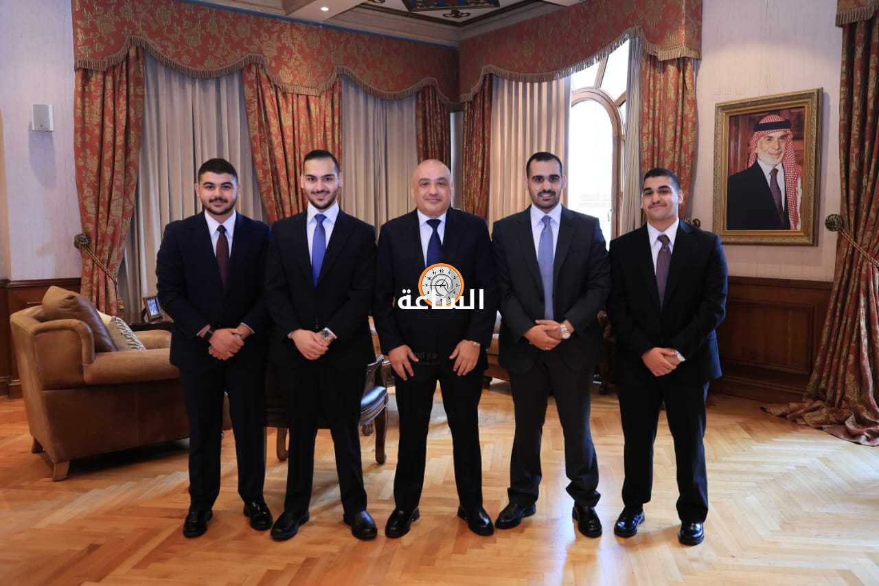 Madar Al-Saa Images 0.3361697364343127