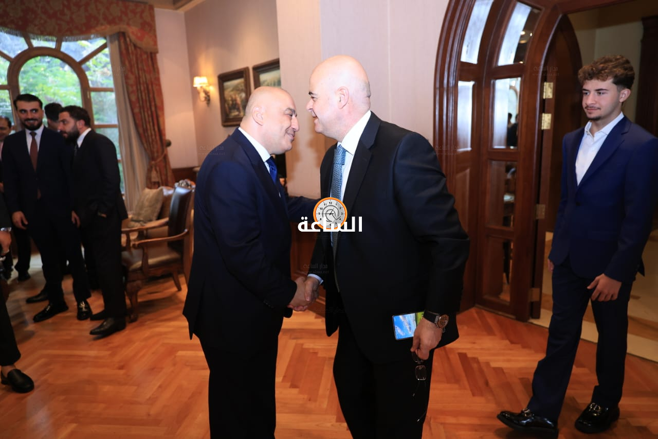 Madar Al-Saa Images 0.47791167304094095