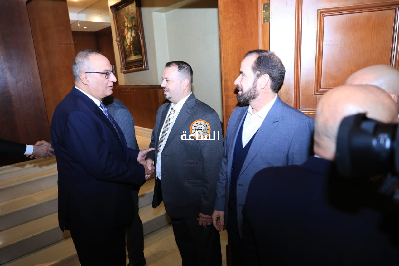 Madar Al-Saa Images 0.7125126637332376