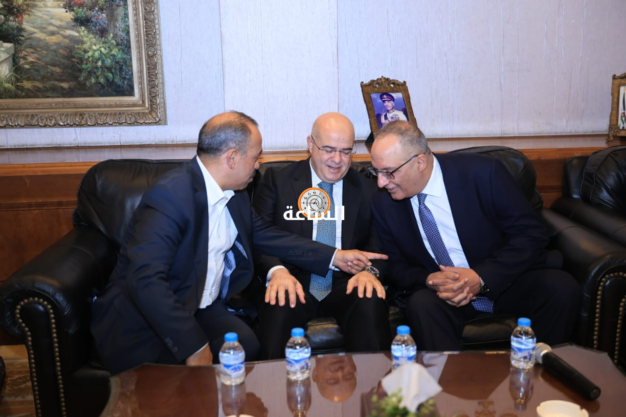 Madar Al-Saa Images 0.5212560731298901