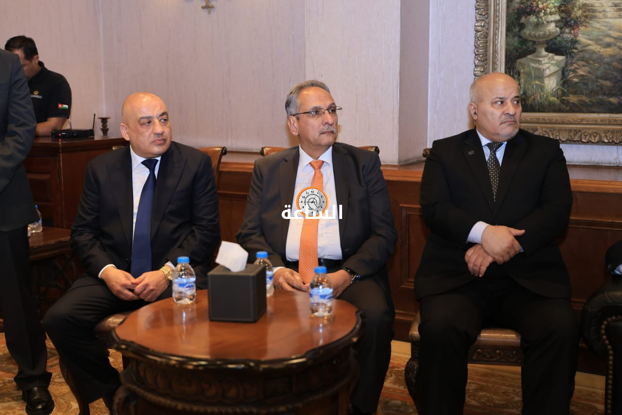 Madar Al-Saa Images 0.5726514992428053