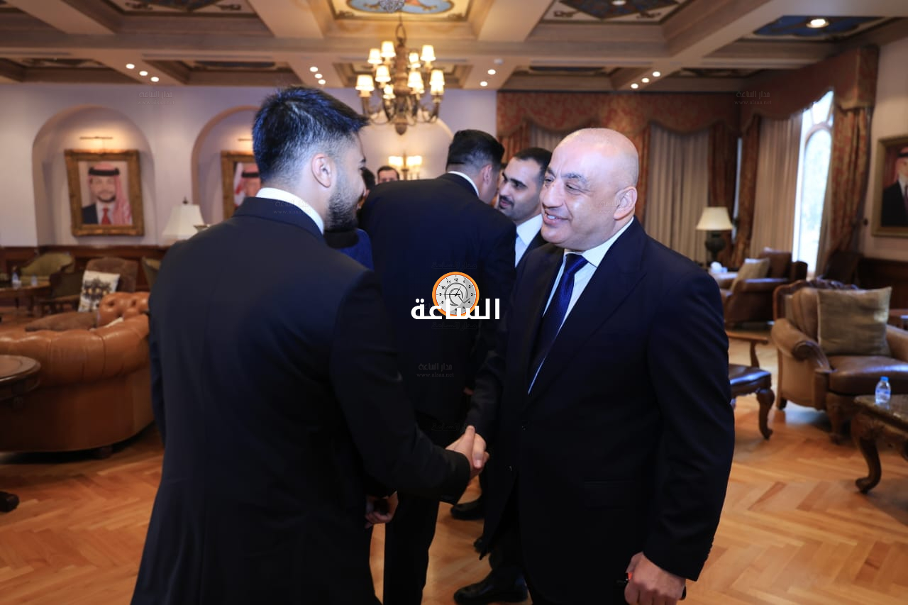 Madar Al-Saa Images 0.7545720578451638