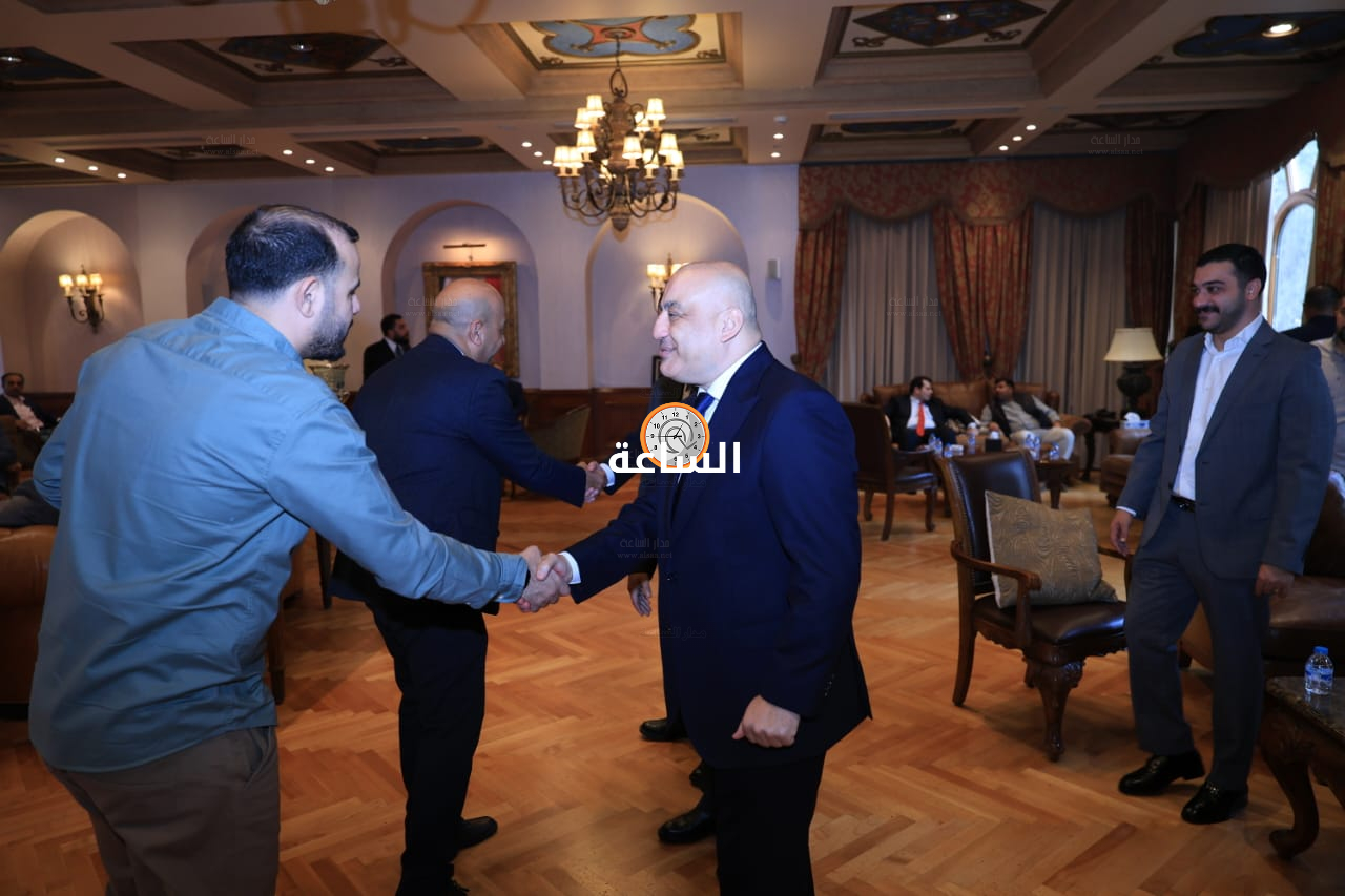 Madar Al-Saa Images 0.37157889352549656