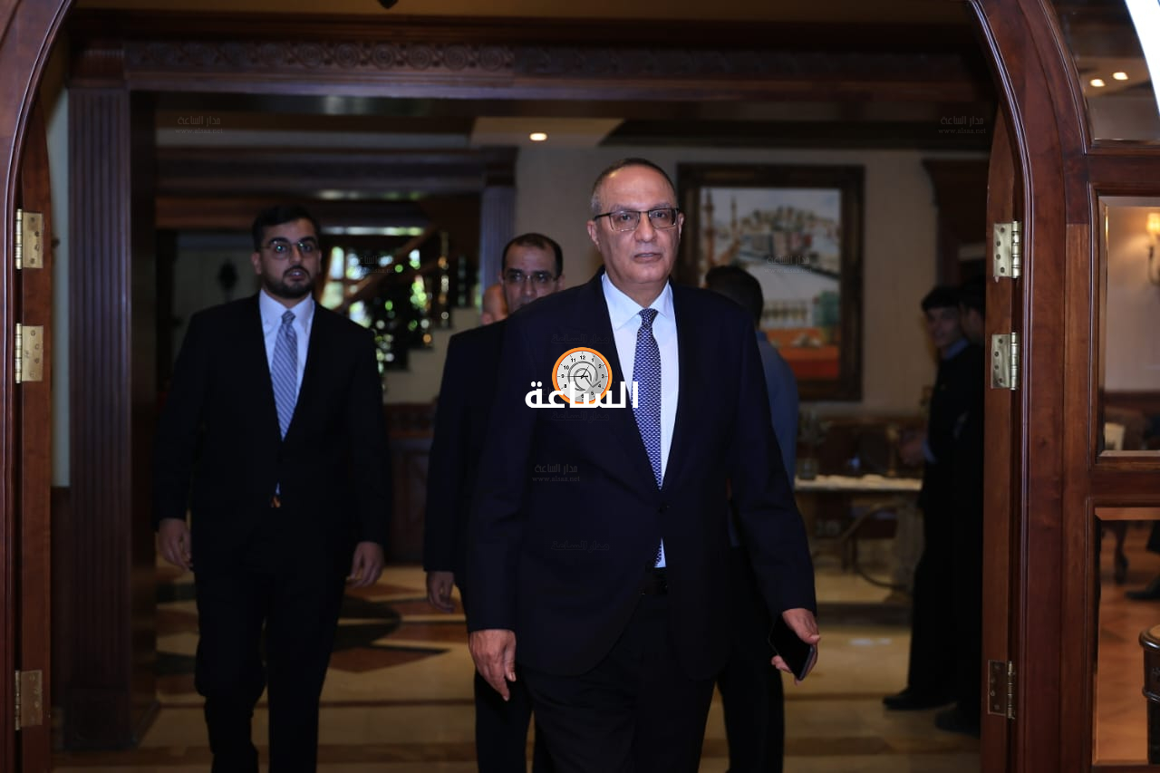 Madar Al-Saa Images 0.7378462061048972