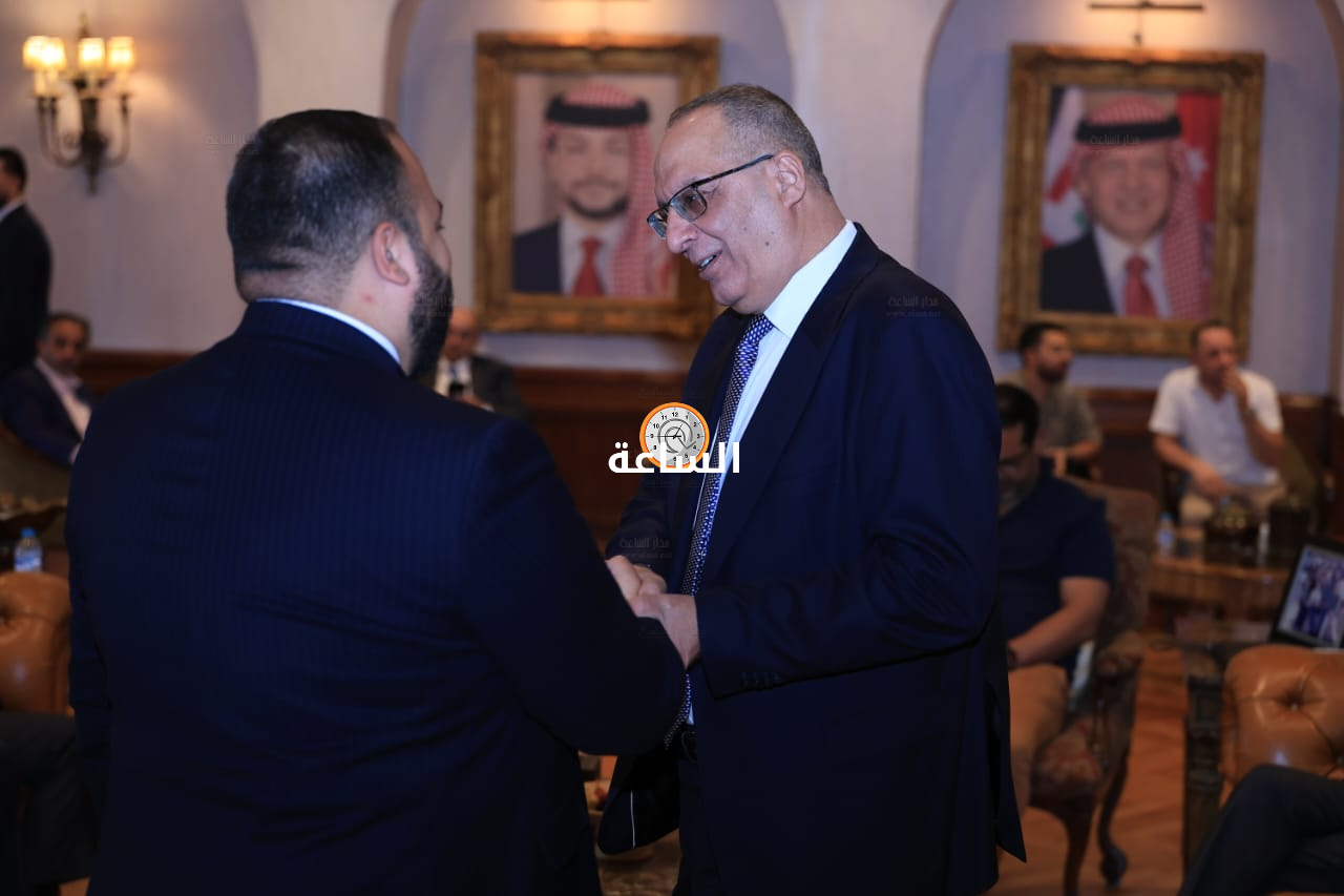 Madar Al-Saa Images 0.7403075103869096