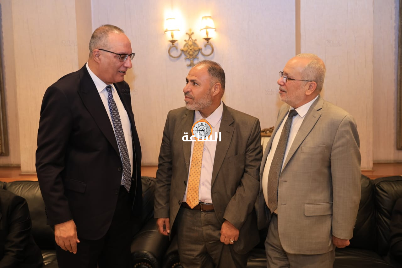 Madar Al-Saa Images 0.26924213878294934