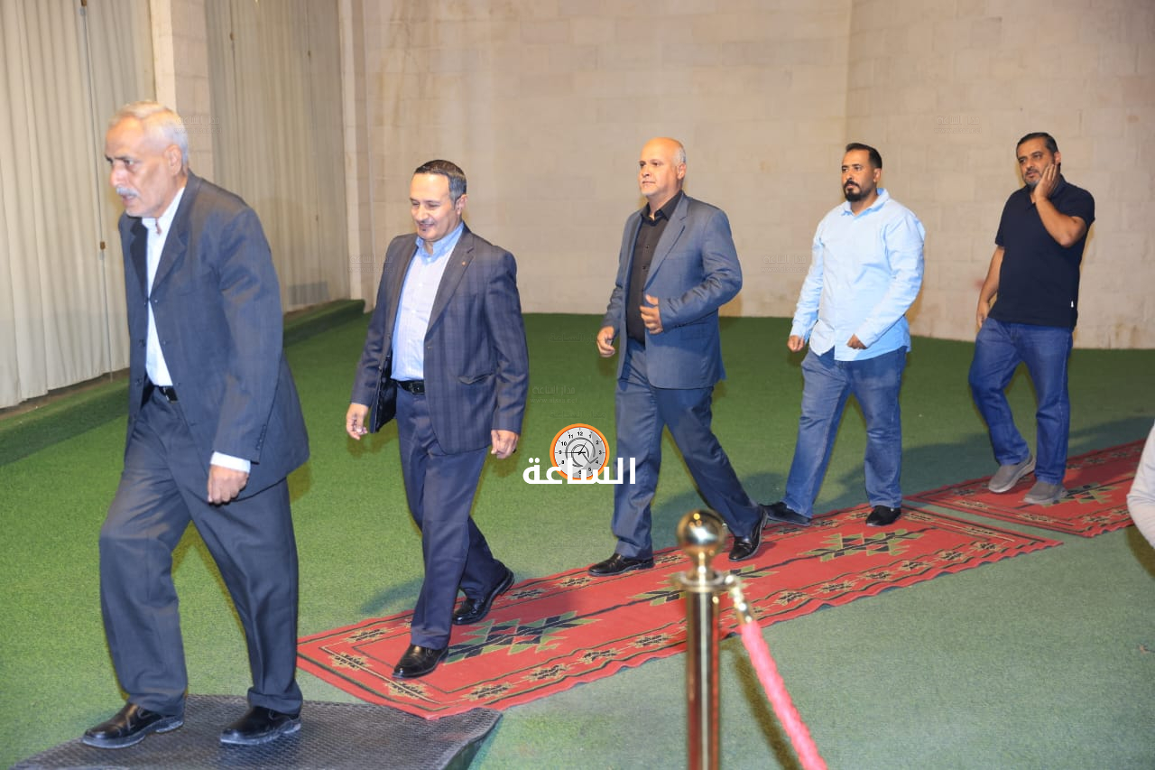 Madar Al-Saa Images 0.24300088116294027