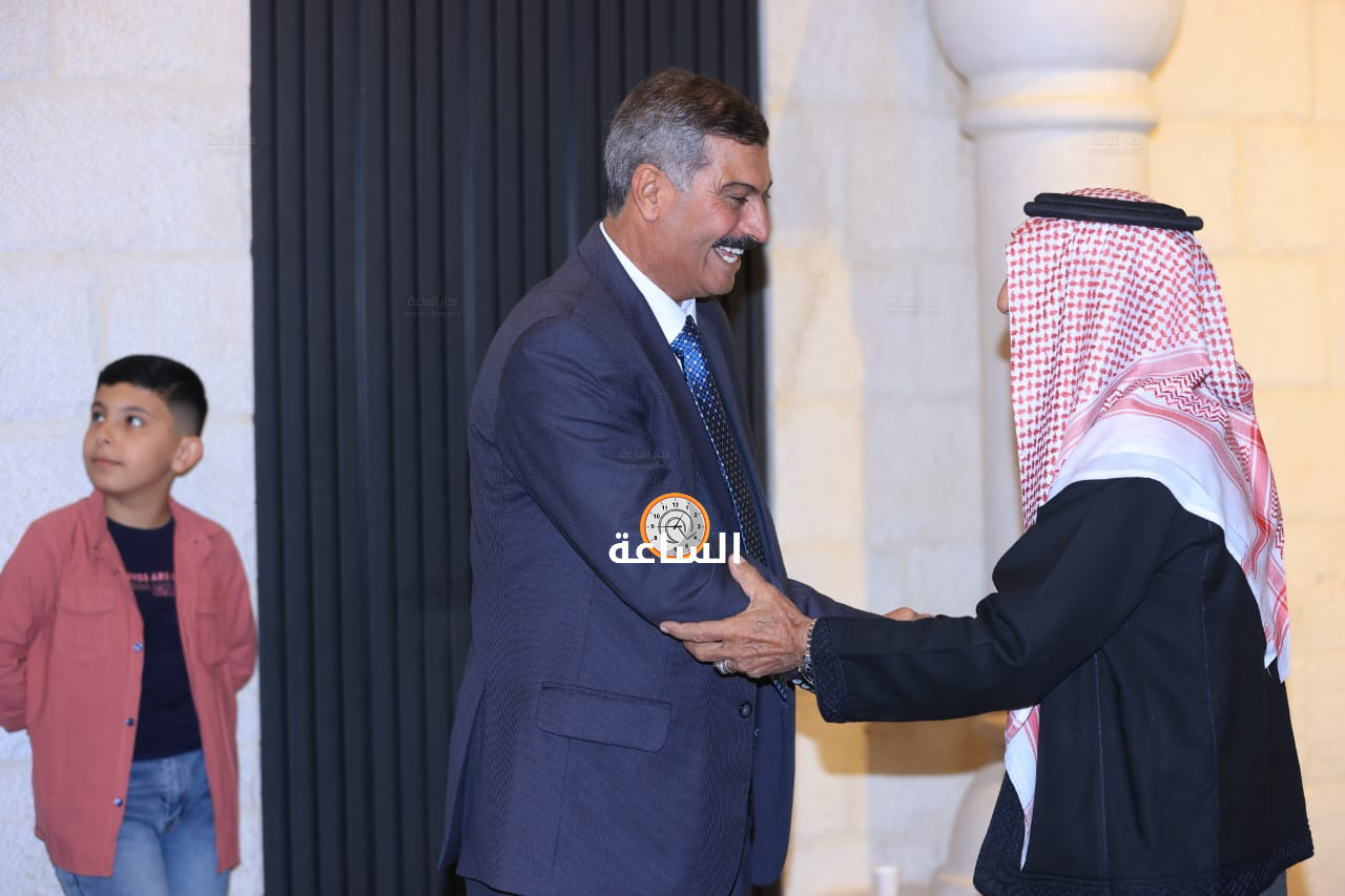 Madar Al-Saa Images 0.16125809594921936