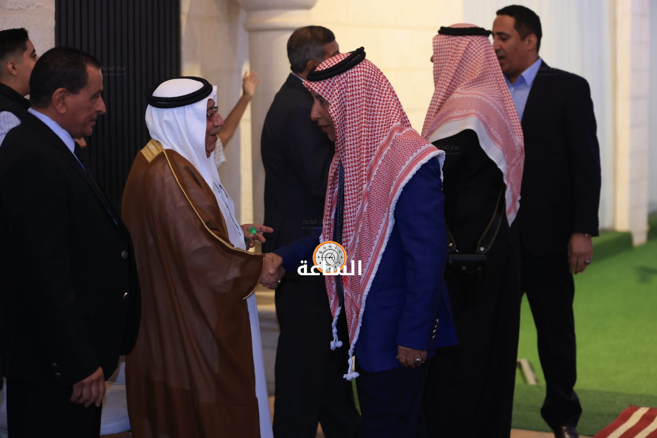 Madar Al-Saa Images 0.504558366599389
