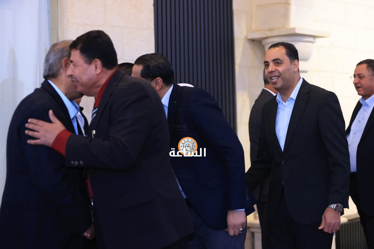 Madar Al-Saa Images 0.7244839812772996