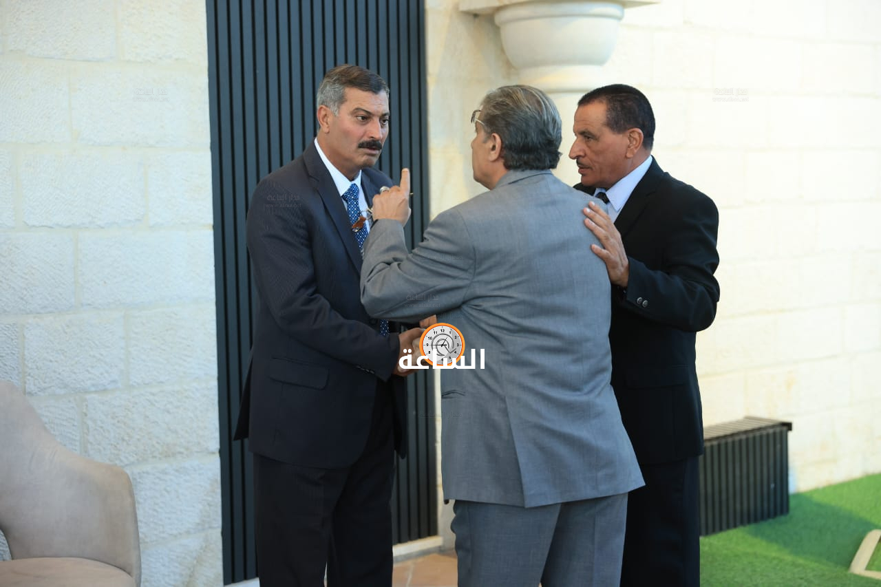 Madar Al-Saa Images 0.8793786580068697