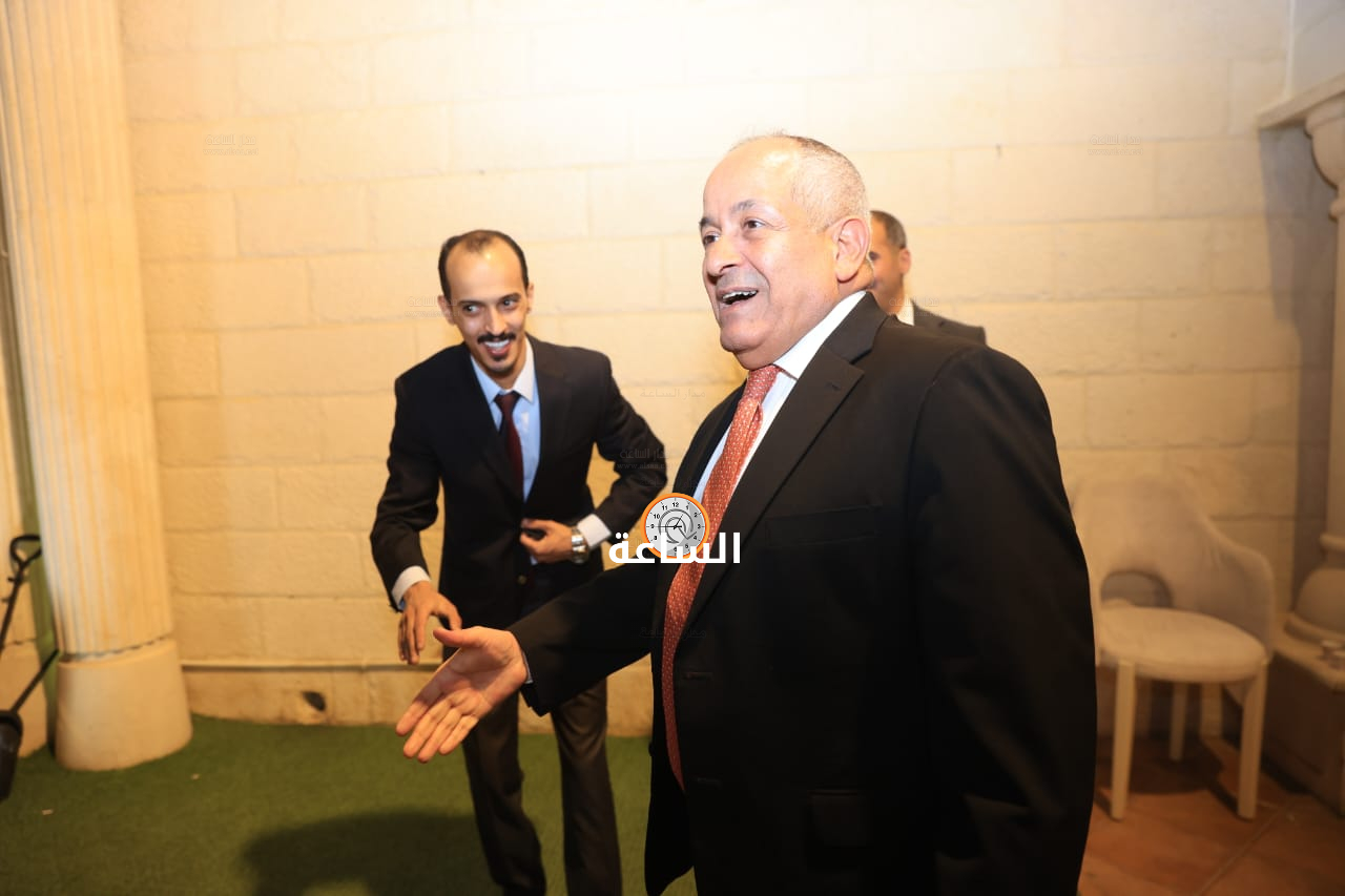Madar Al-Saa Images 0.2996982409176322