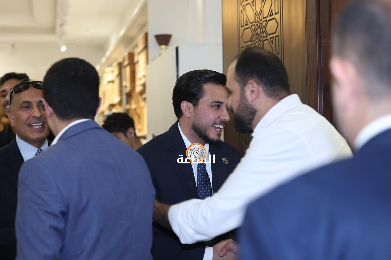 Madar Al-Saa Images 0.3858774540796057