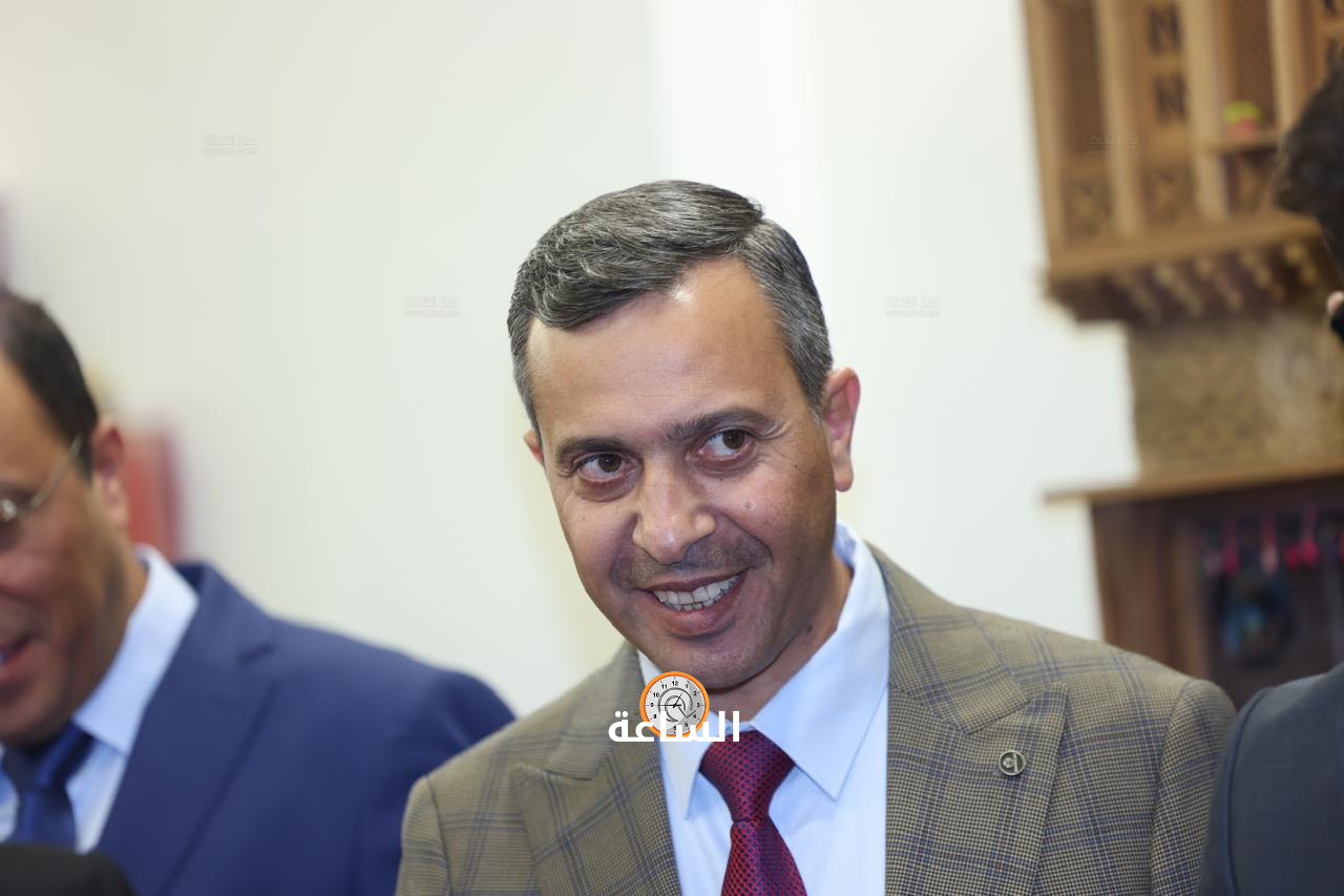Madar Al-Saa Images 0.8917504310974492