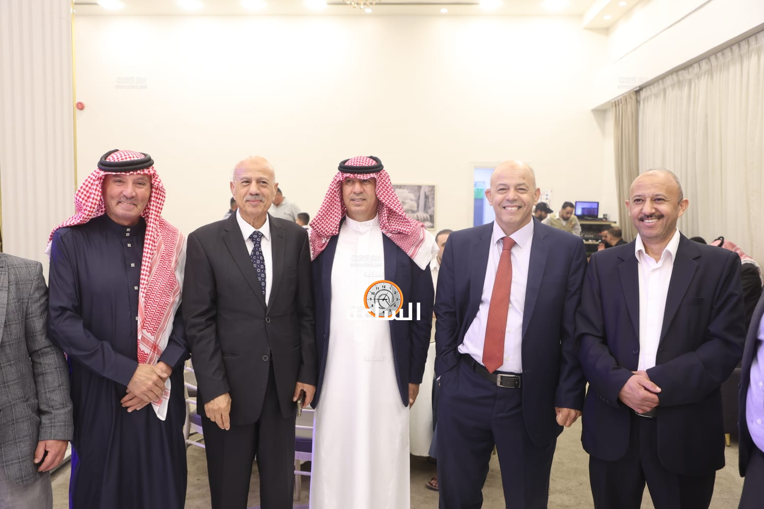 Madar Al-Saa Images 0.4804716831270198