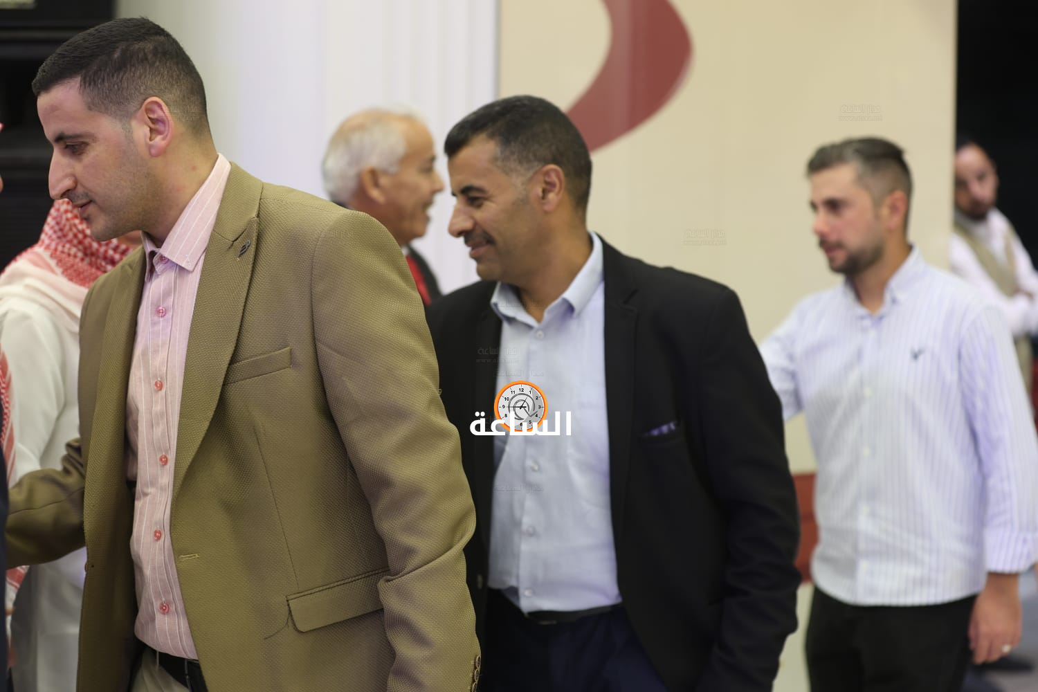 Madar Al-Saa Images 0.158810499164716