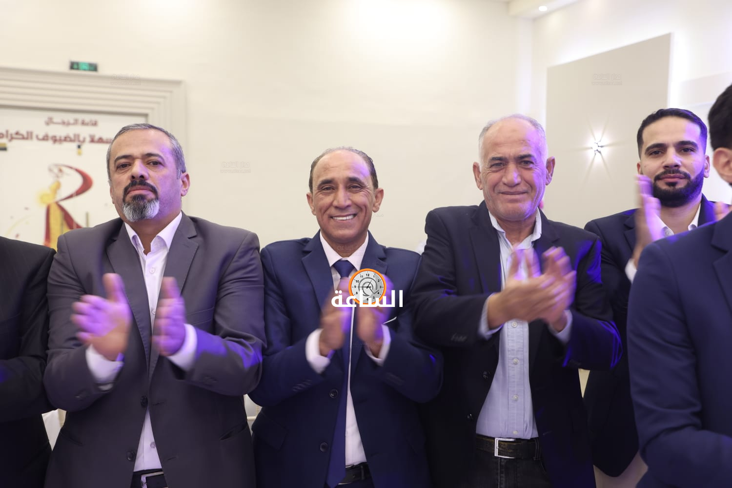 Madar Al-Saa Images 0.4484128340296526