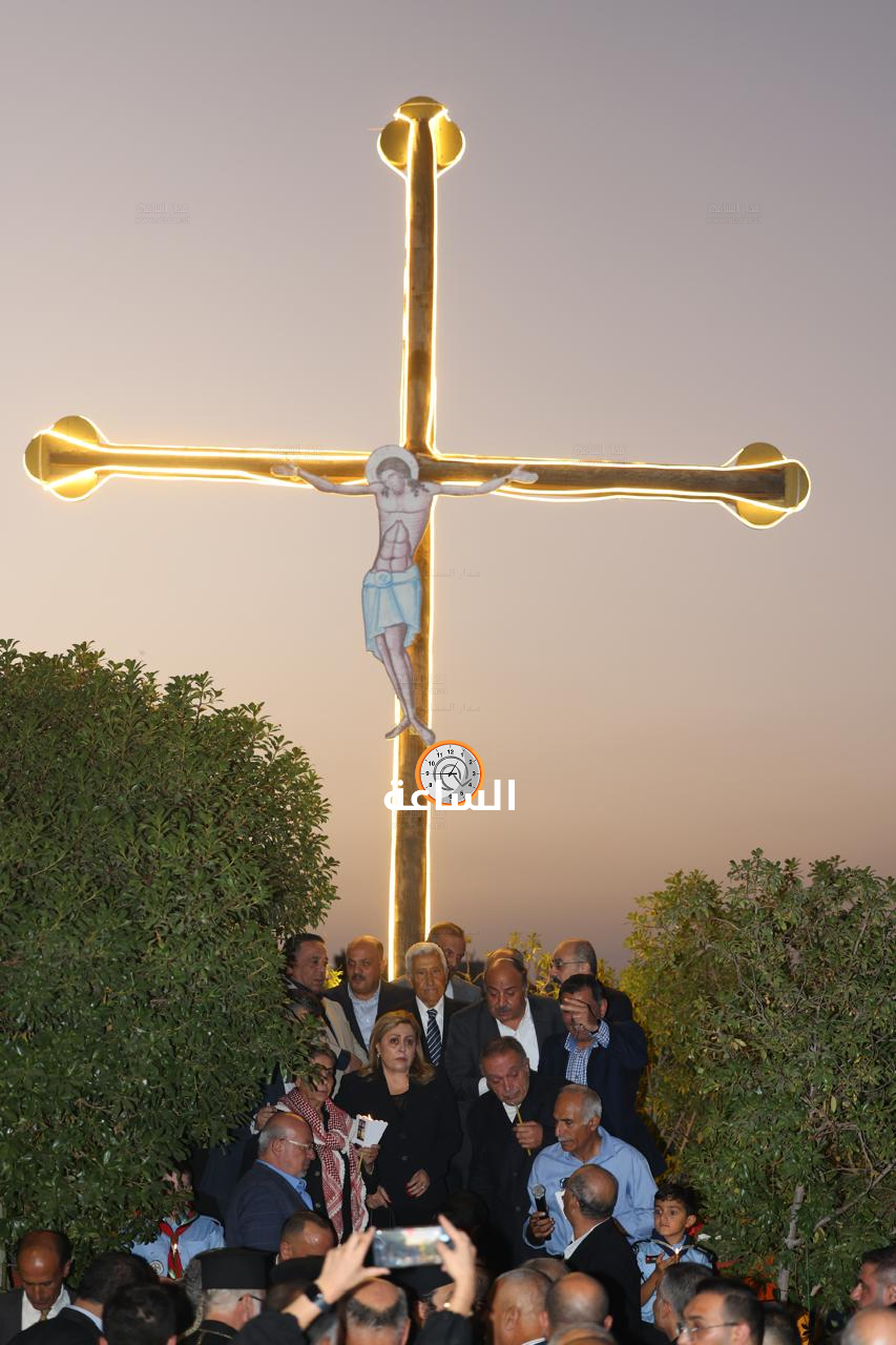 Madar Al-Saa Images 0.373457467242303
