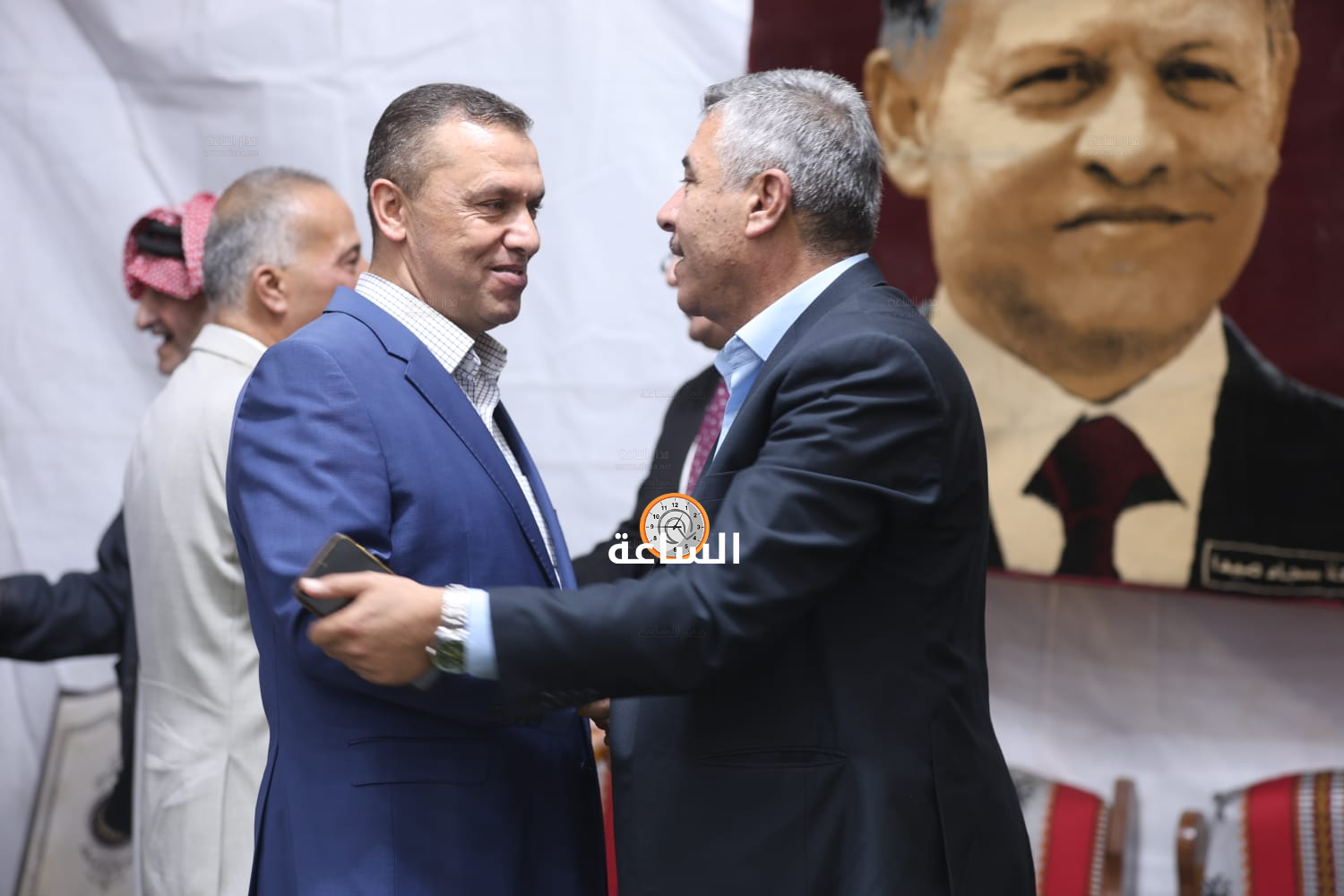 Madar Al-Saa Images 0.8087617074291747