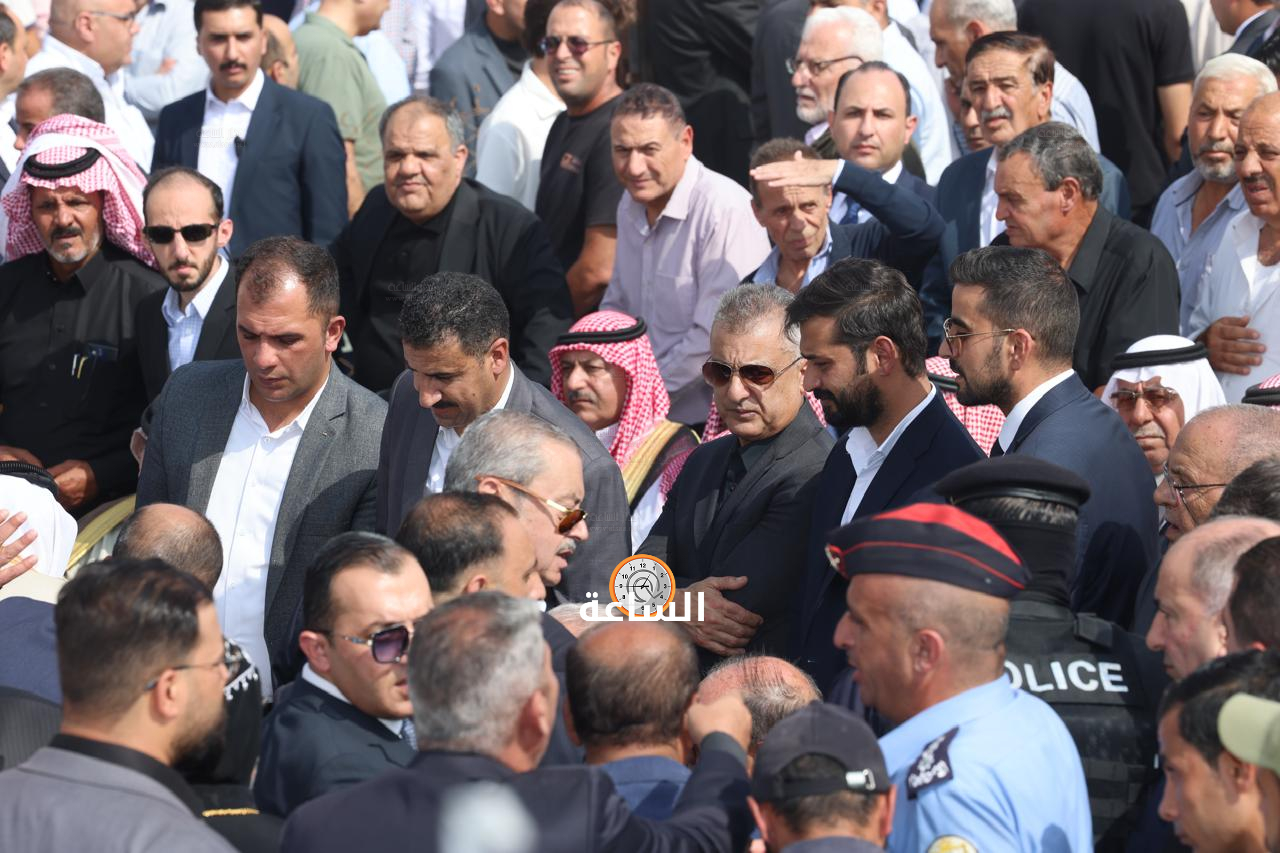 Madar Al-Saa Images 0.534172373544579