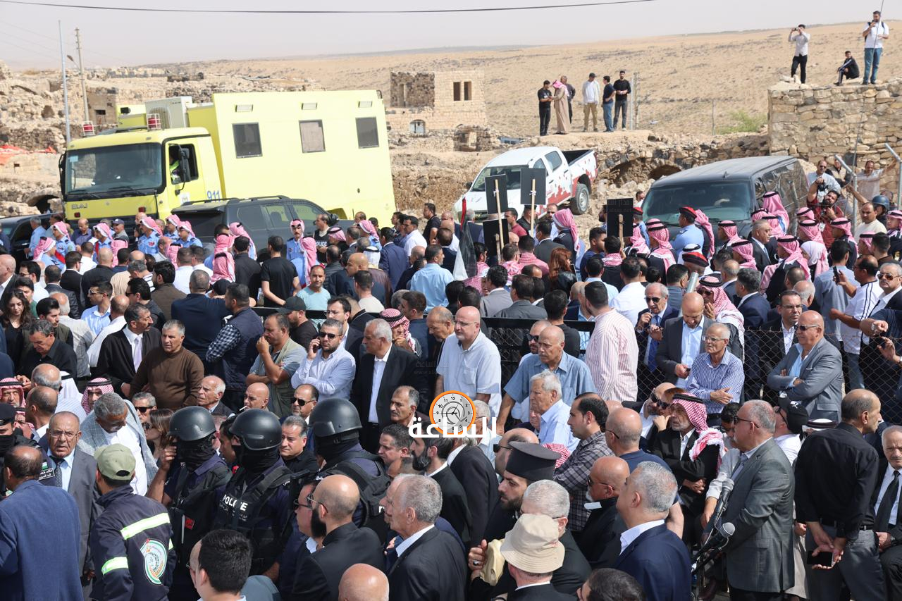 Madar Al-Saa Images 0.7163362308480485