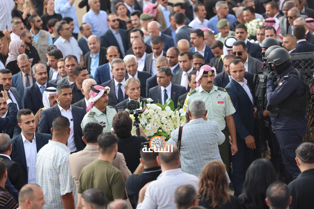 Madar Al-Saa Images 0.13485779770008188