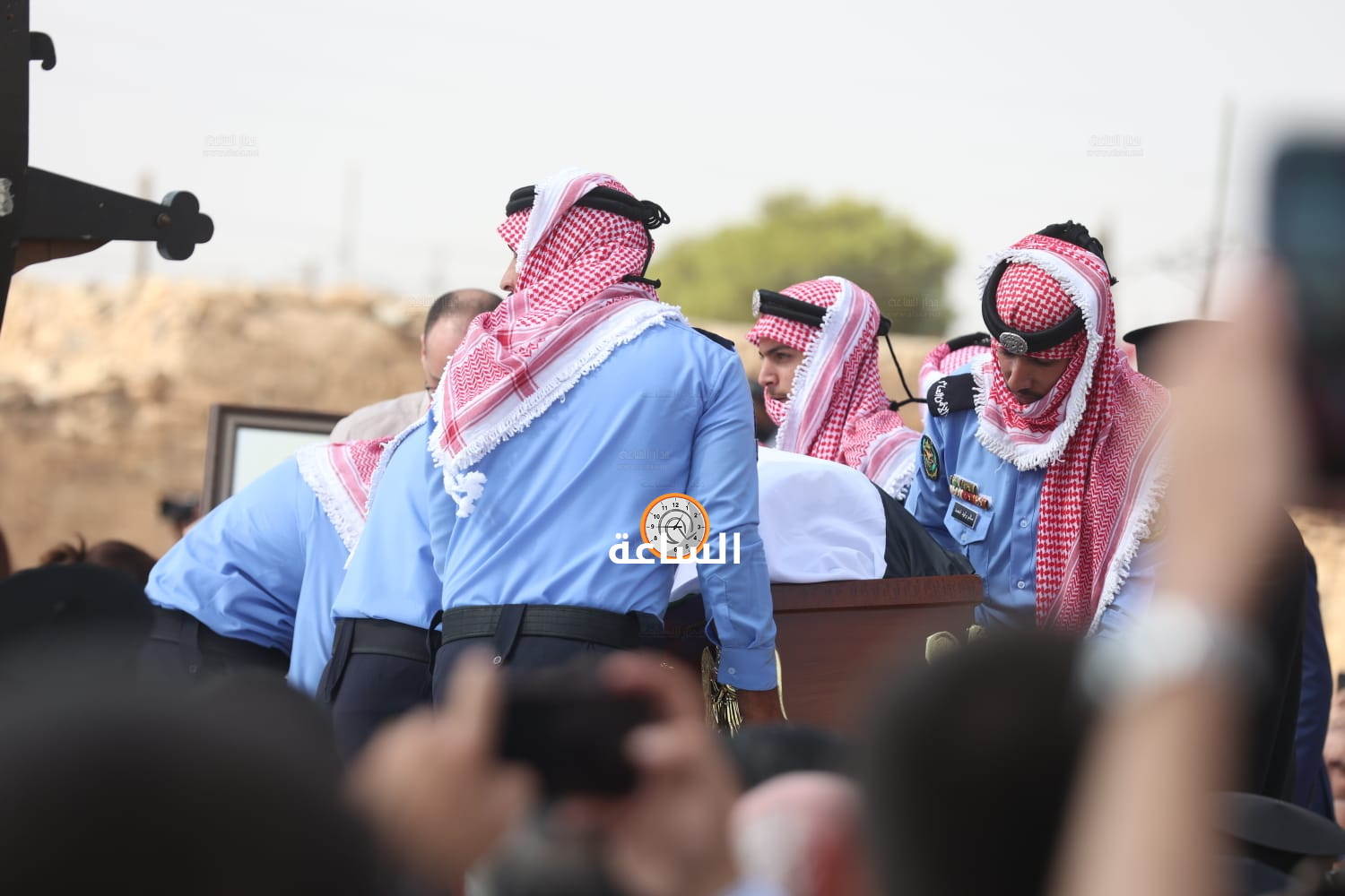 Madar Al-Saa Images 0.9837527565387834