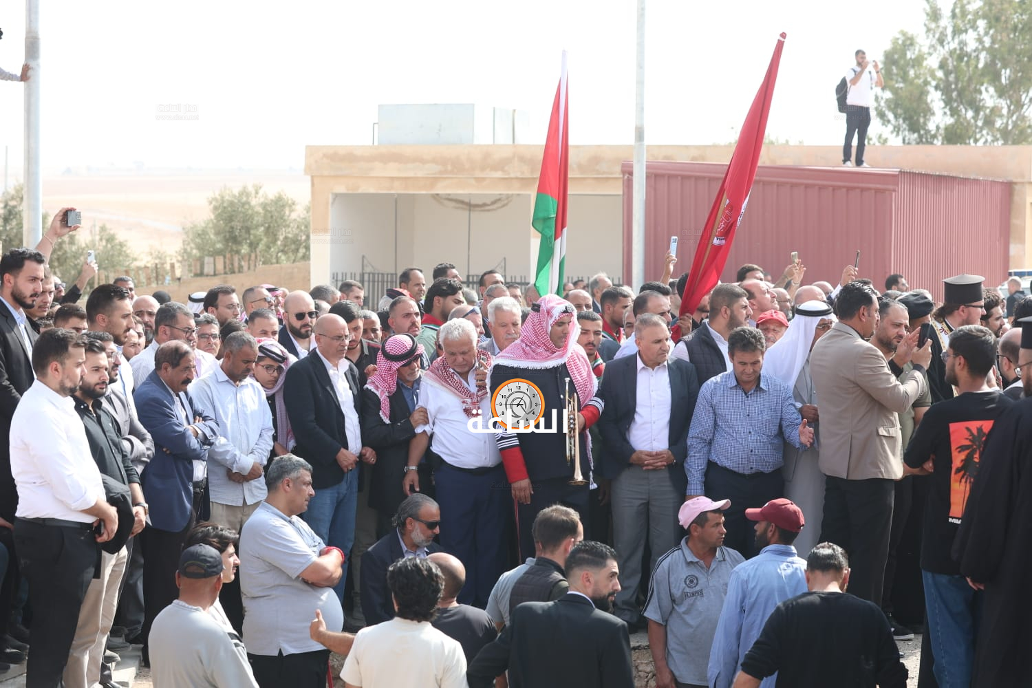 Madar Al-Saa Images 0.8914773323015692