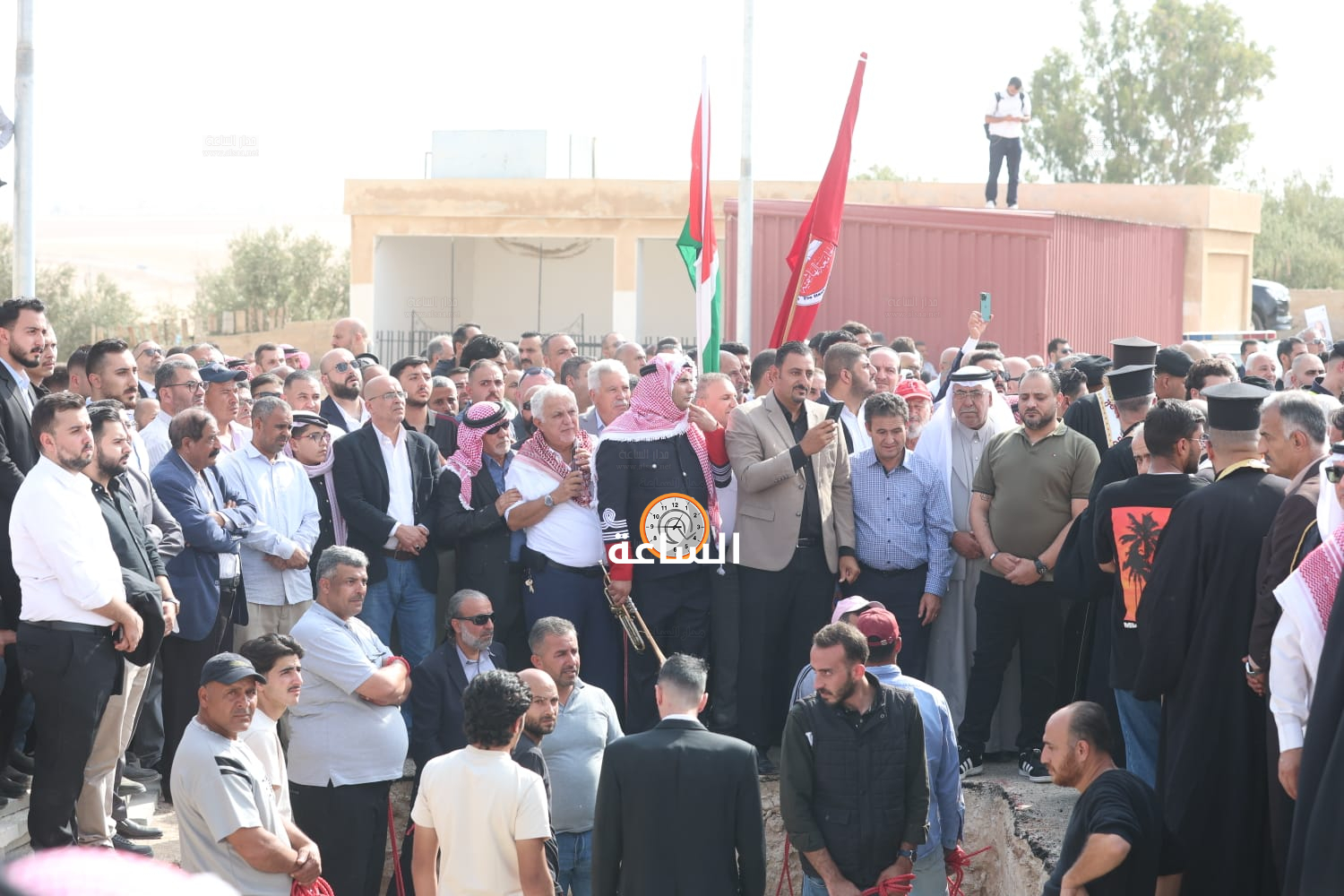 Madar Al-Saa Images 0.1296288139285846