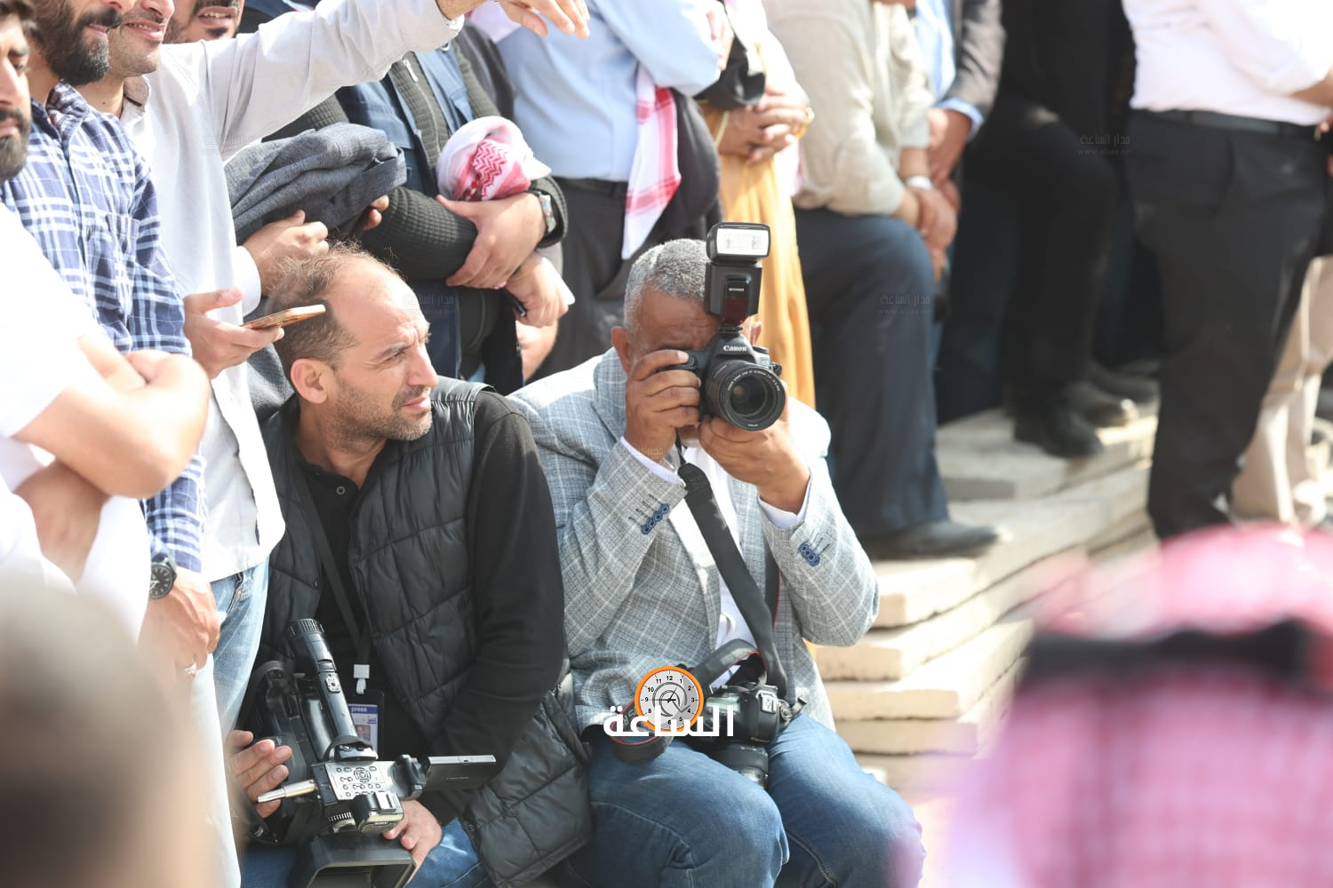 Madar Al-Saa Images 0.351455479360152
