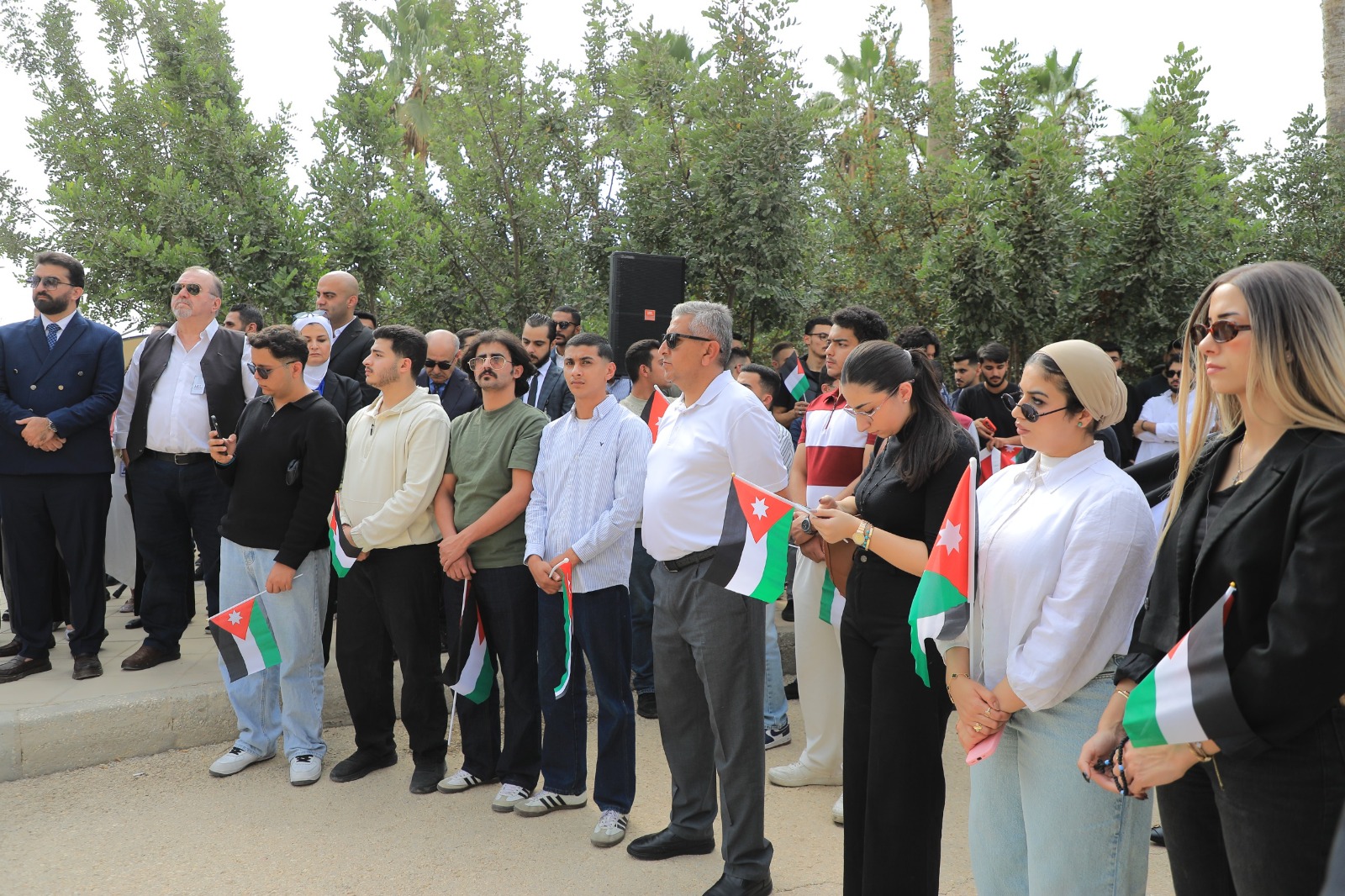 Madar Al-Saa Images 0.8801009724060768