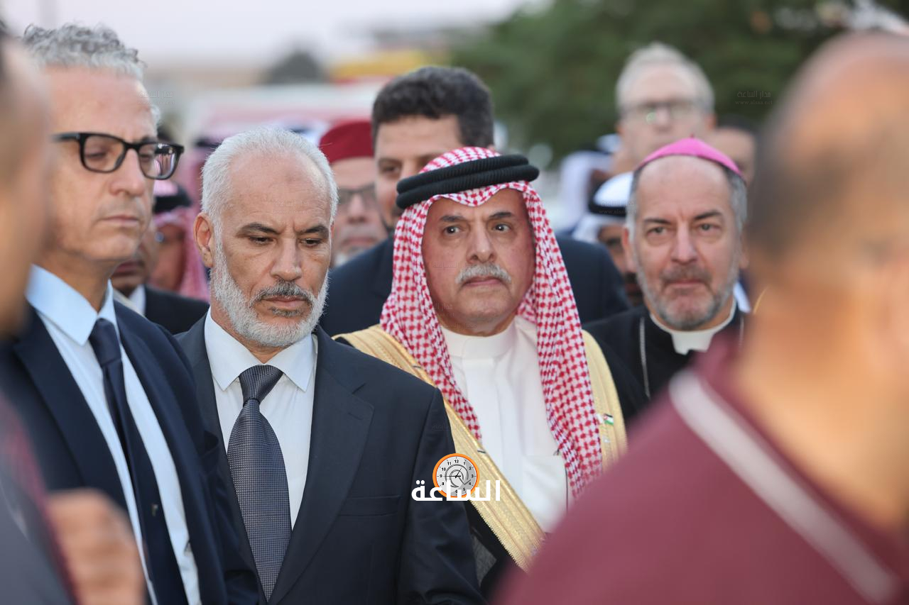 Madar Al-Saa Images 0.9749636939943919