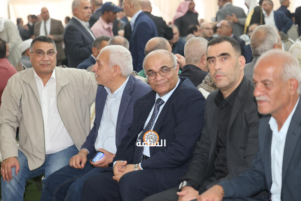 Madar Al-Saa Images 0.1371621346441687