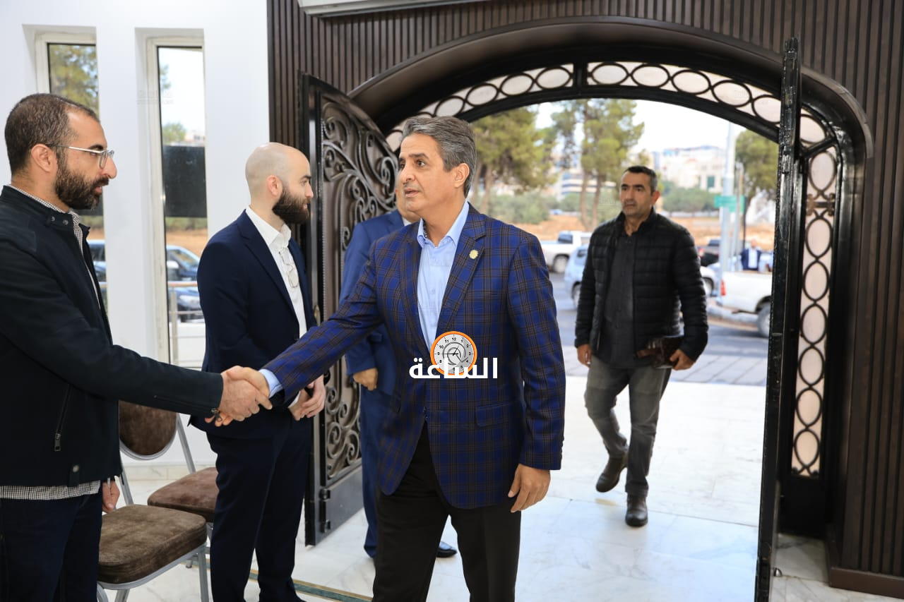 Madar Al-Saa Images 0.3522571914274657