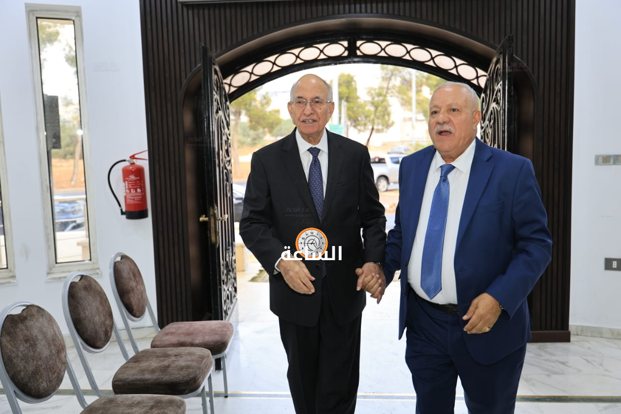 Madar Al-Saa Images 0.15486455507779162