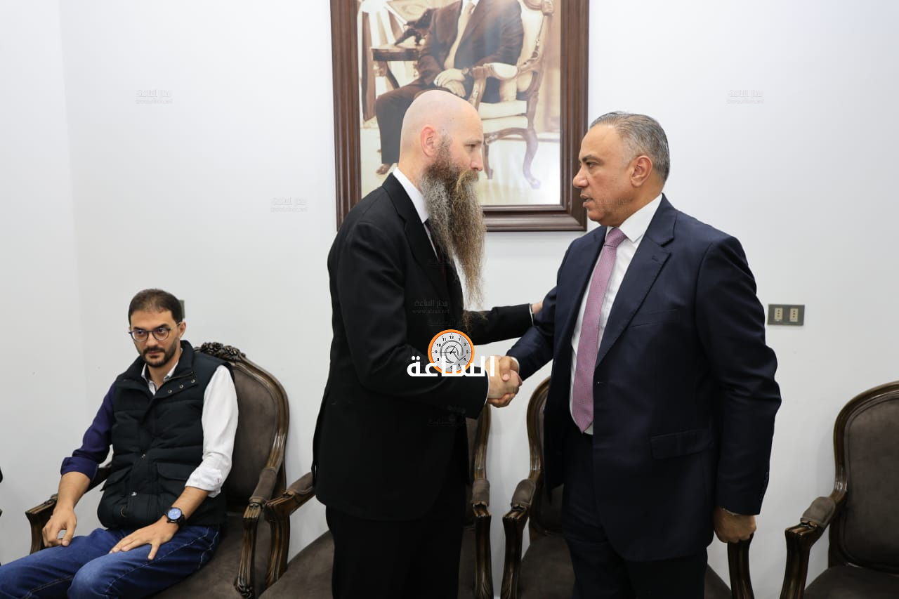 Madar Al-Saa Images 0.4388240239185045