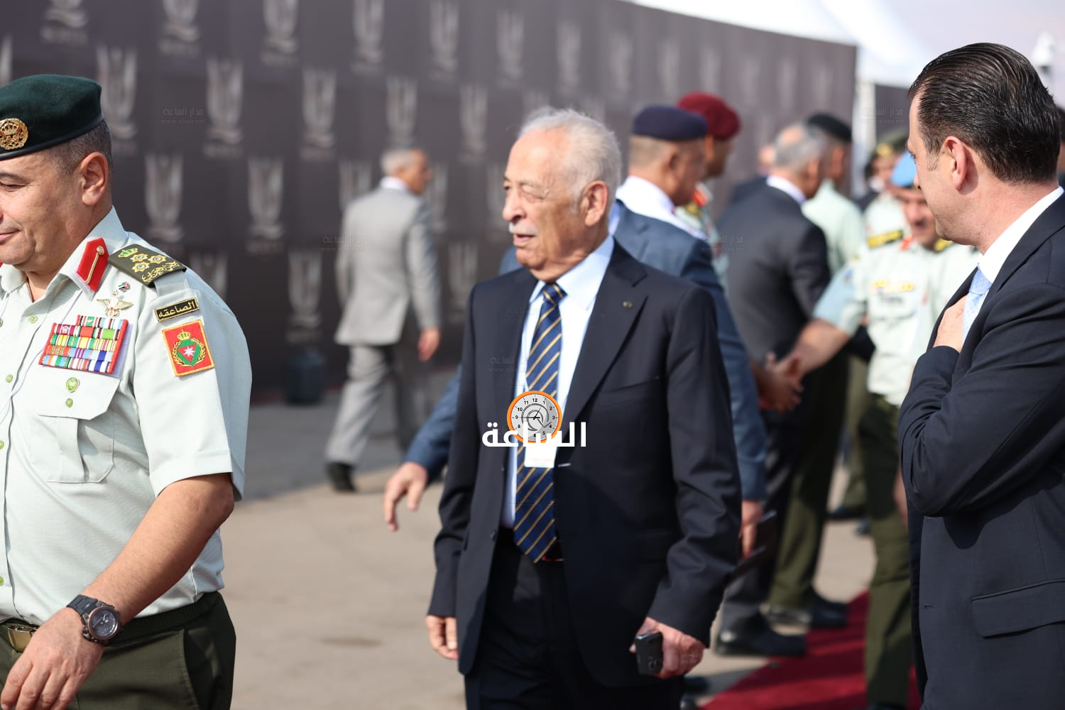 Madar Al-Saa Images 0.4219585579737518