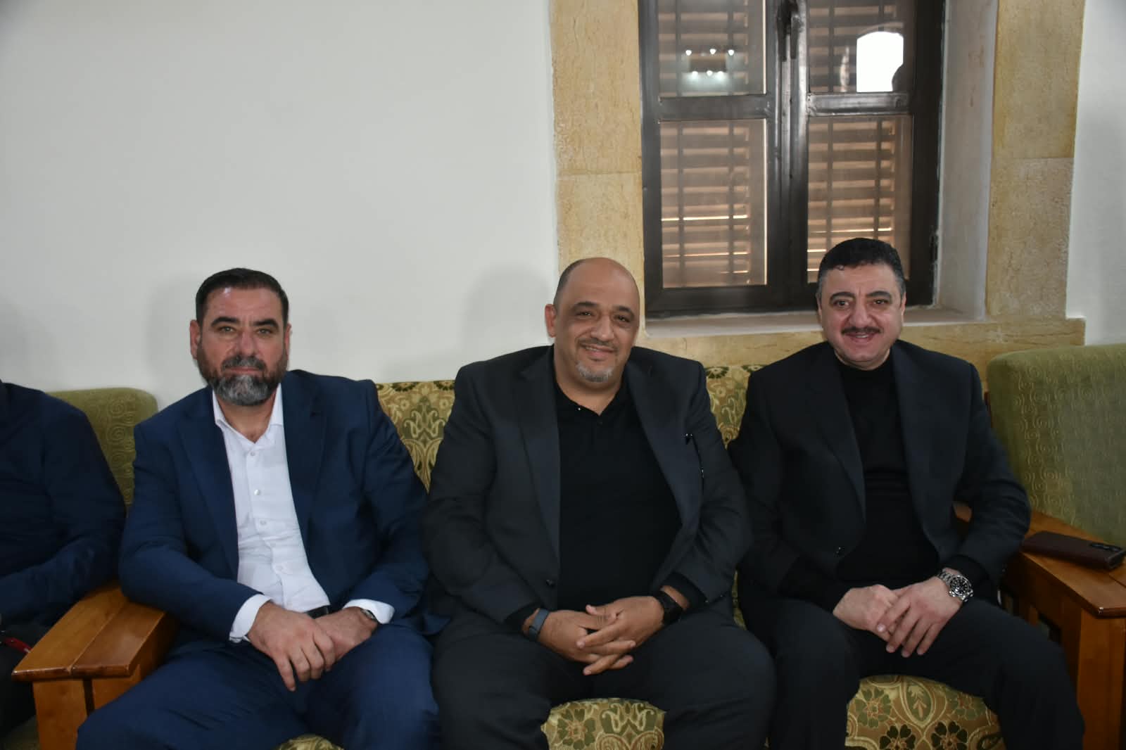Madar Al-Saa Images 0.8438625410025447