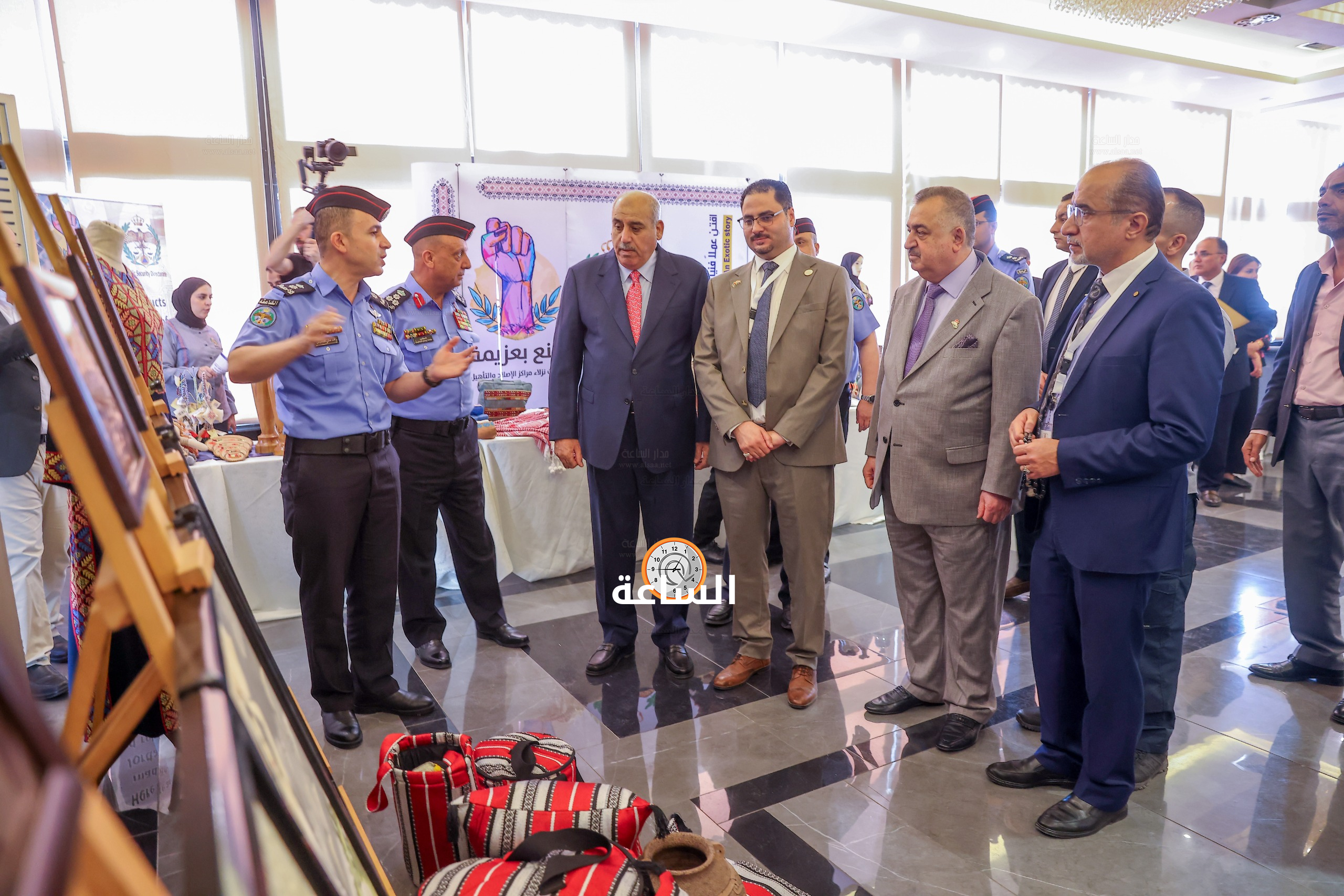 Madar Al-Saa Images 0.6917914270524005