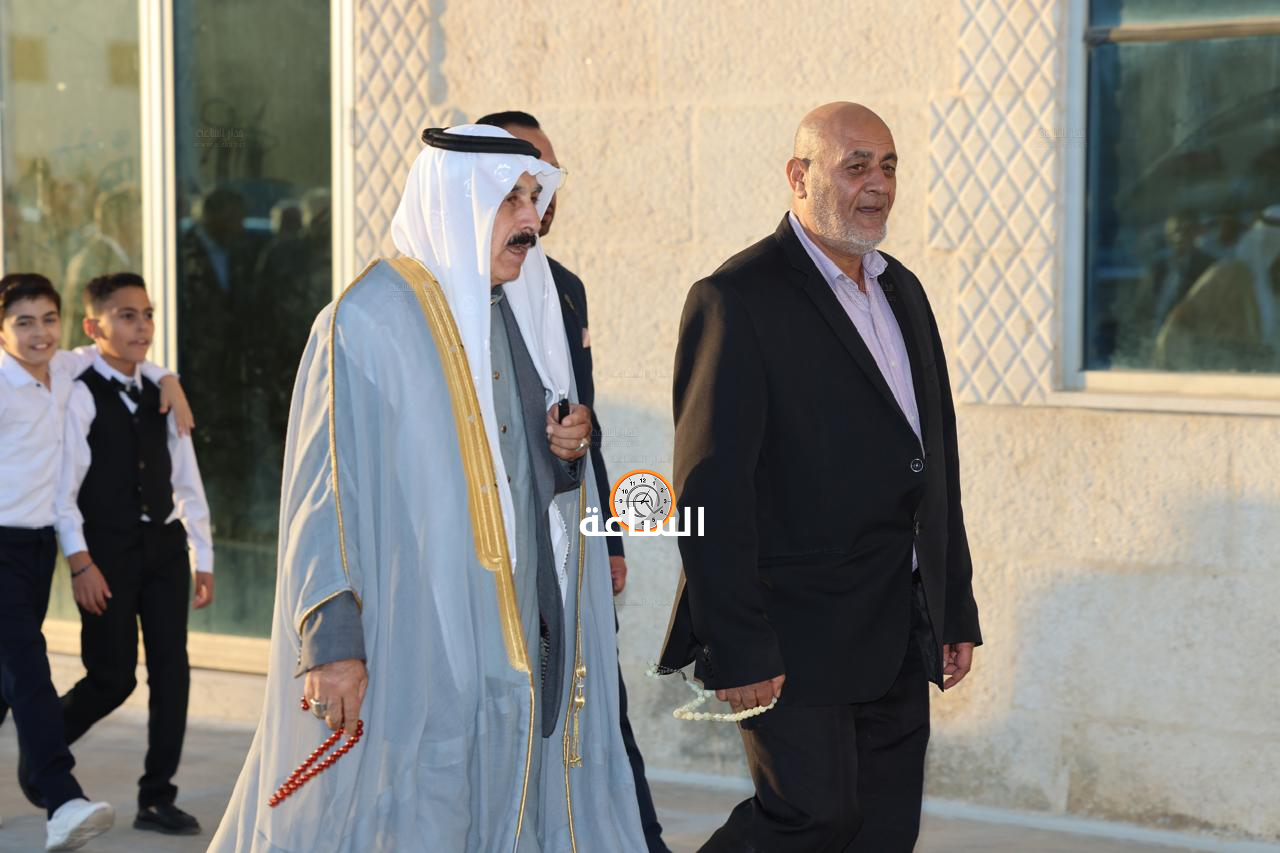 Madar Al-Saa Images 0.49937892455463107