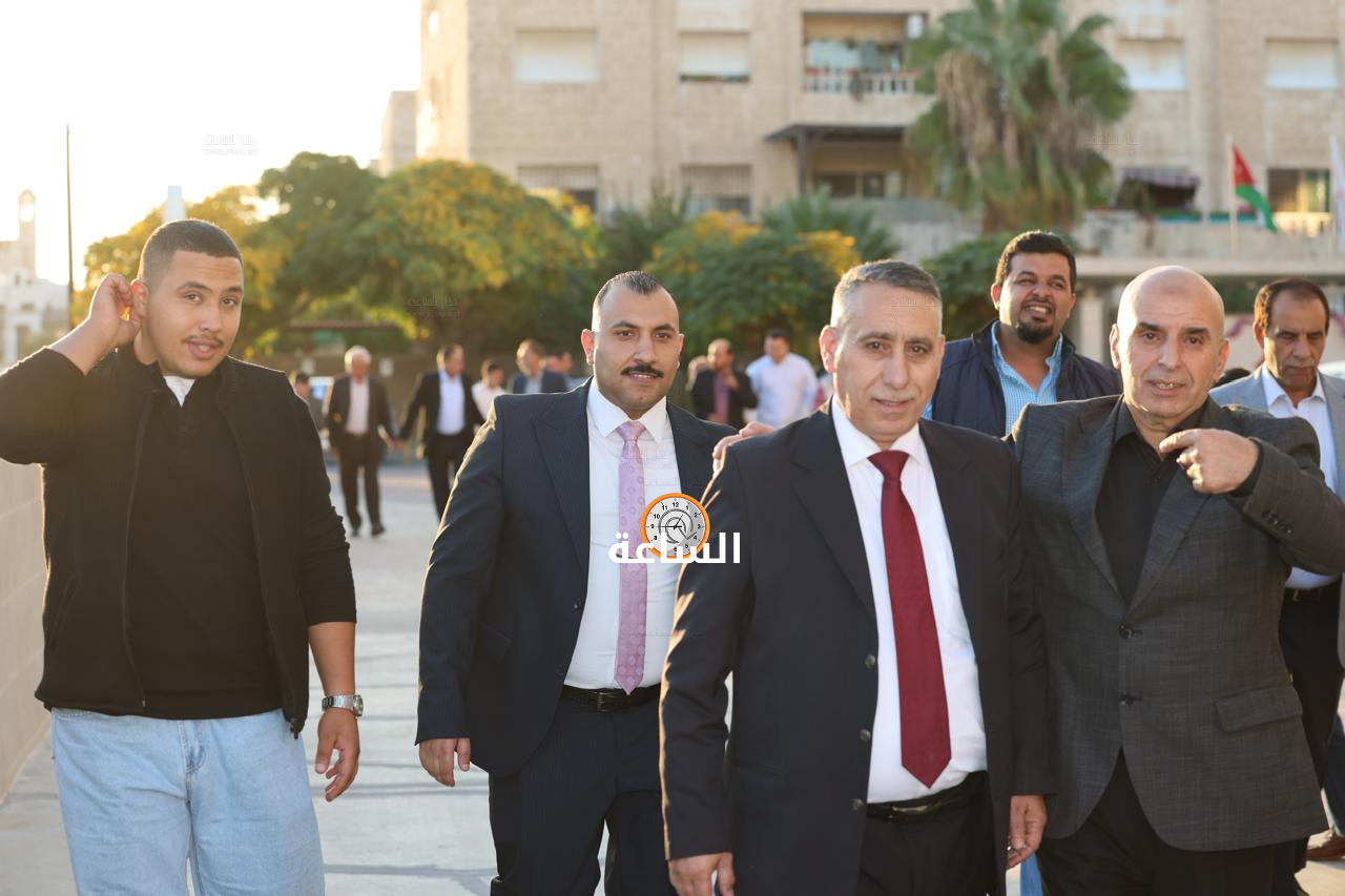 Madar Al-Saa Images 0.7648771328685499