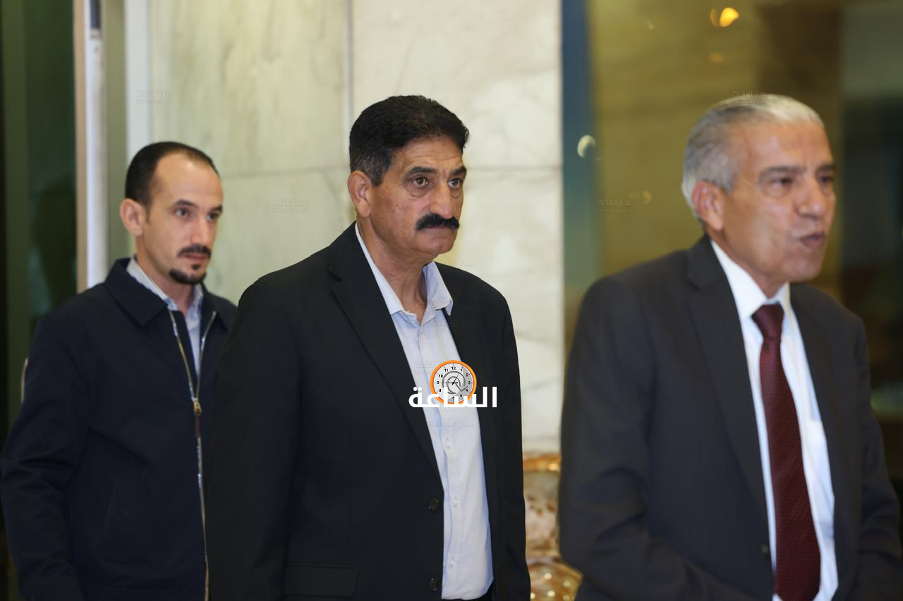Madar Al-Saa Images 0.6899157821944489