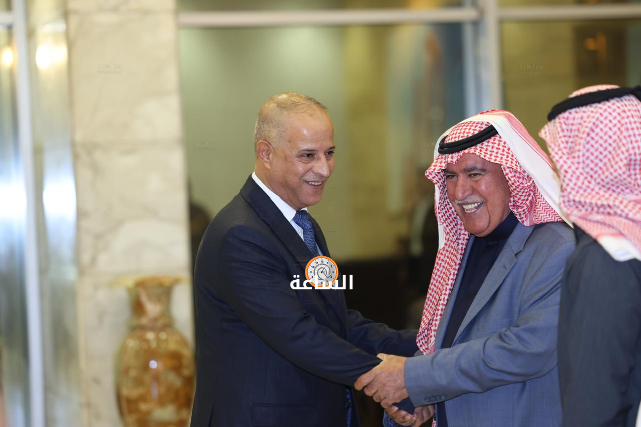 Madar Al-Saa Images 0.45879423226694005