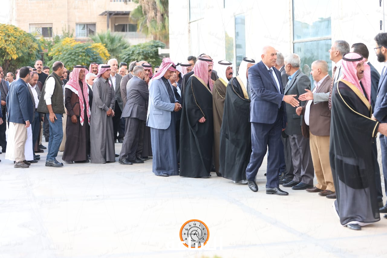 Madar Al-Saa Images 0.1853220828075659
