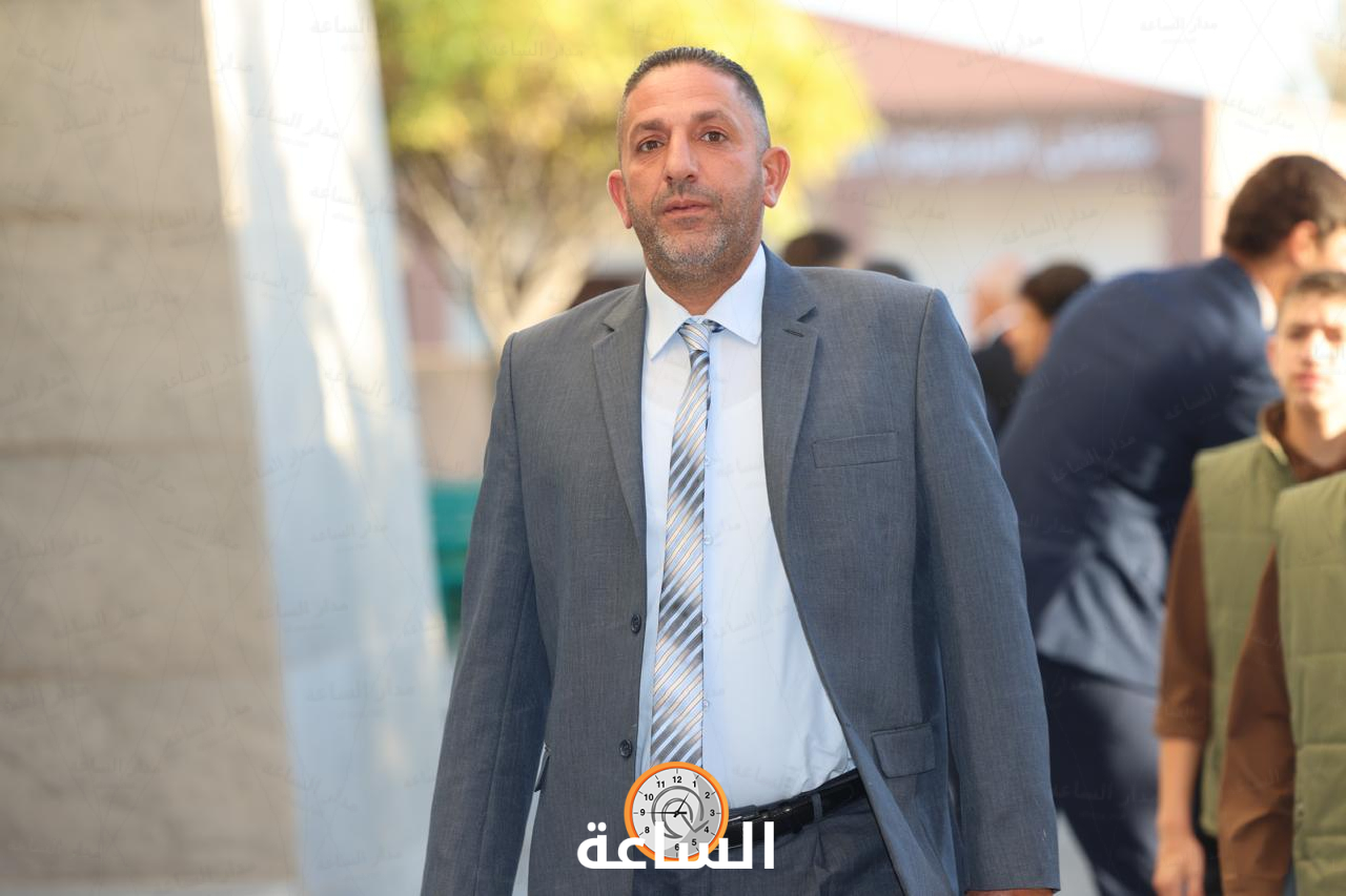 Madar Al-Saa Images 0.25555623412541784
