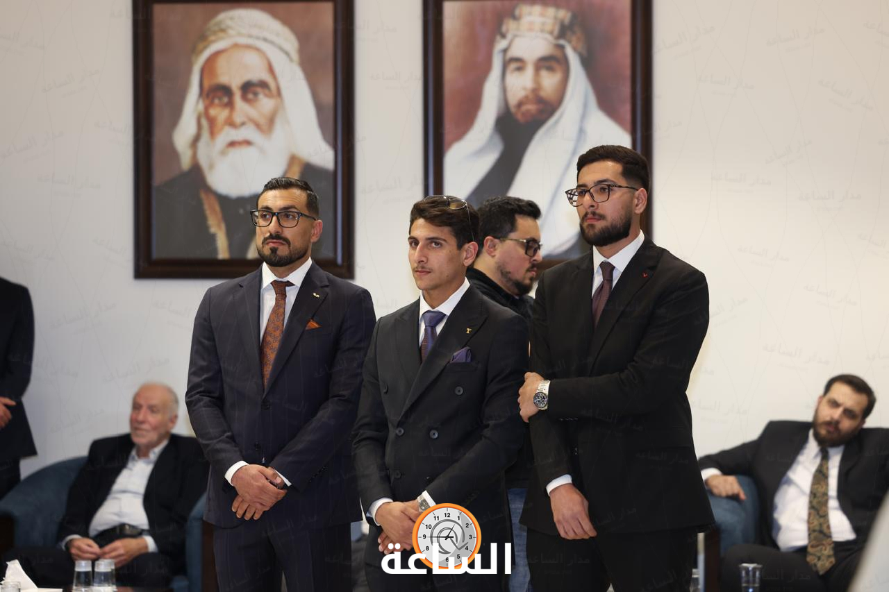 Madar Al-Saa Images 0.45575588302839376